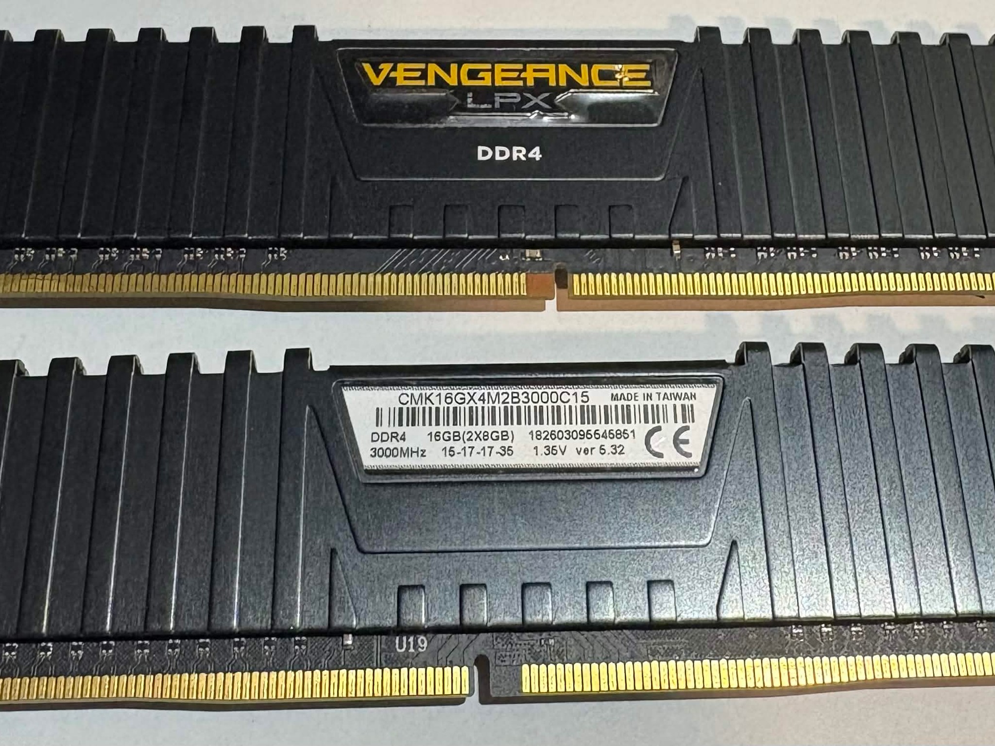 Corsair Vengeance LPX 16GB (2x8GB) DDR4 3000MHz CL15 Memory Kit | Tested Working