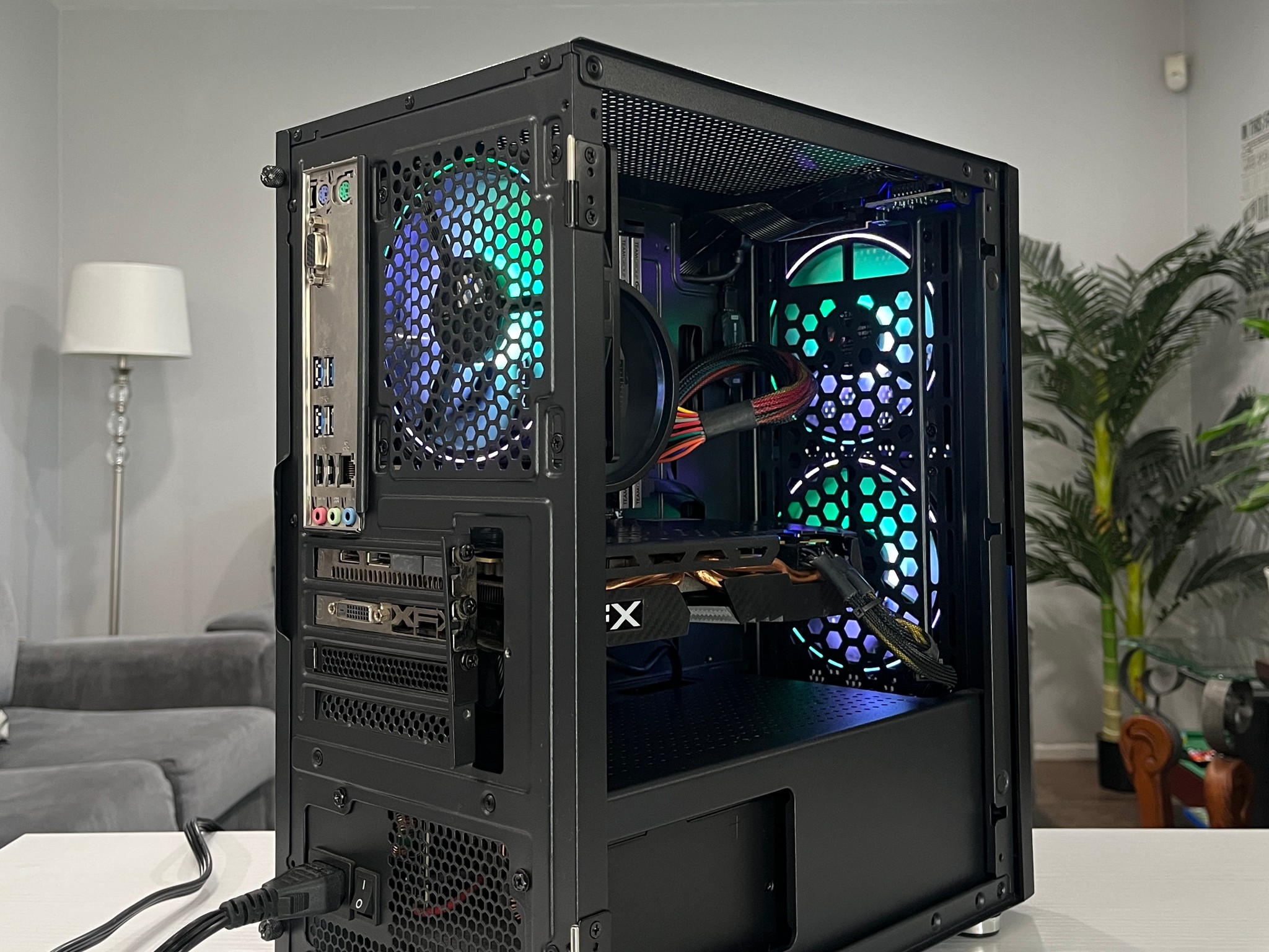 RX 580 8GB, Ryzen 7 1700X, 16GB RAM | Black RGB Gaming Computer/Pc