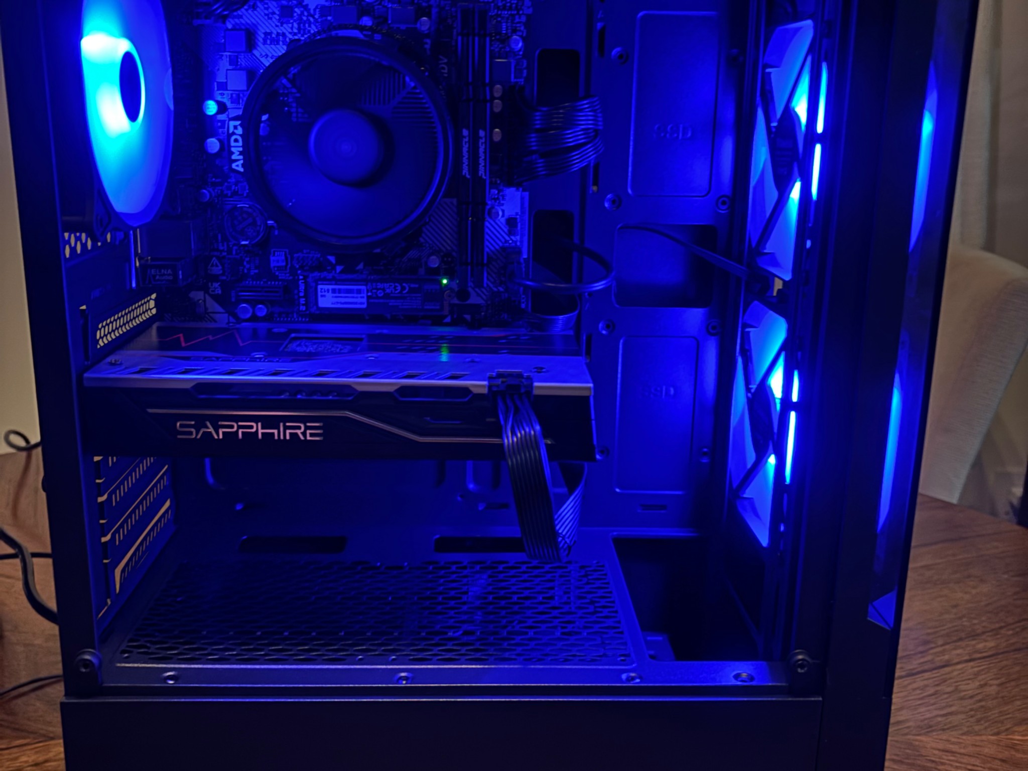 AMD Ryzen 5 4500, Radeon RX 580 8GB, 16GB DDR4 3200MHz, 512GB NVMe, B450 MOBO, ARGB Fans, WiFi Ready