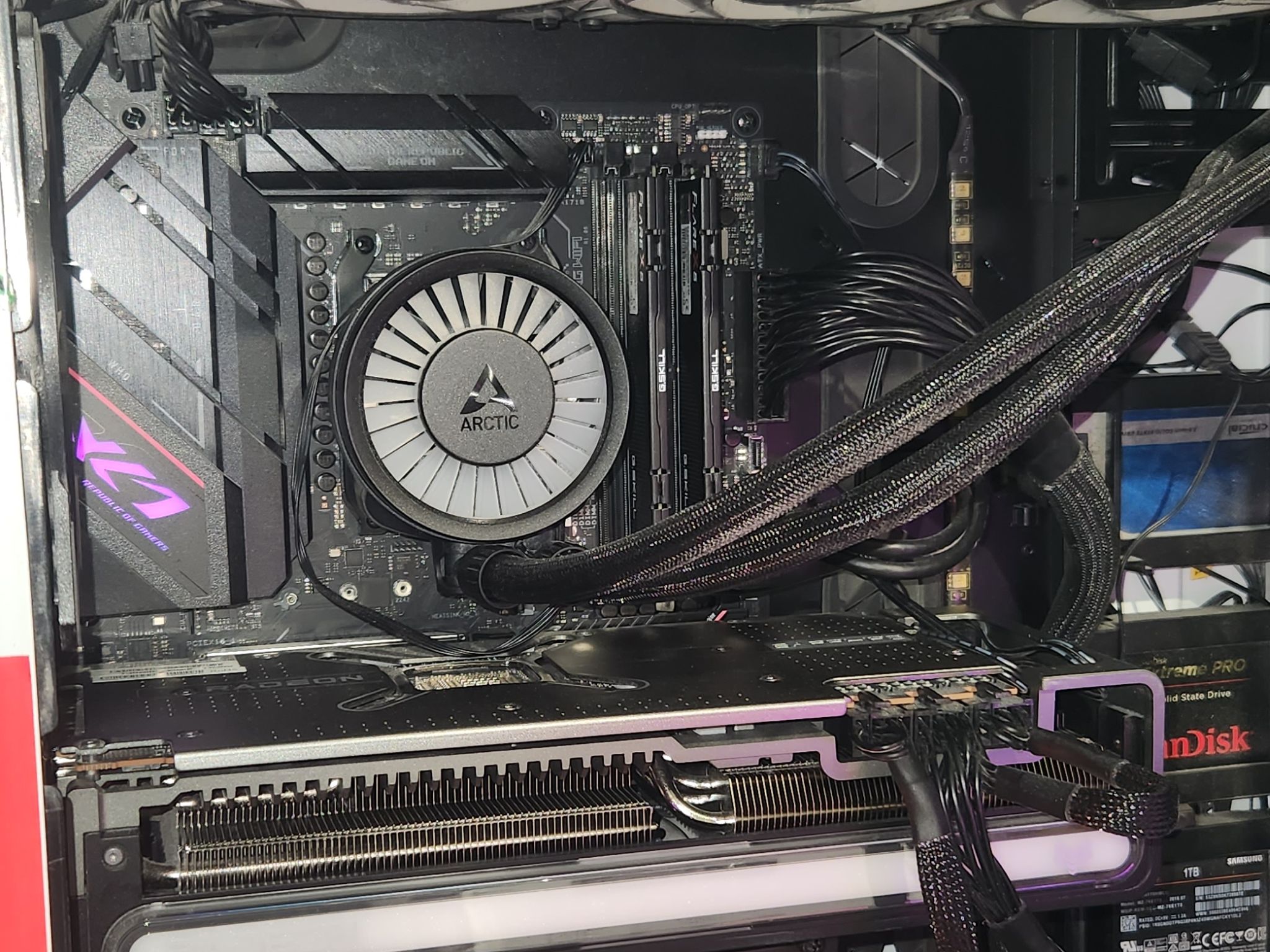 BARELY USED Sapphire NITRO+ Radeon RX 7900 XTX
