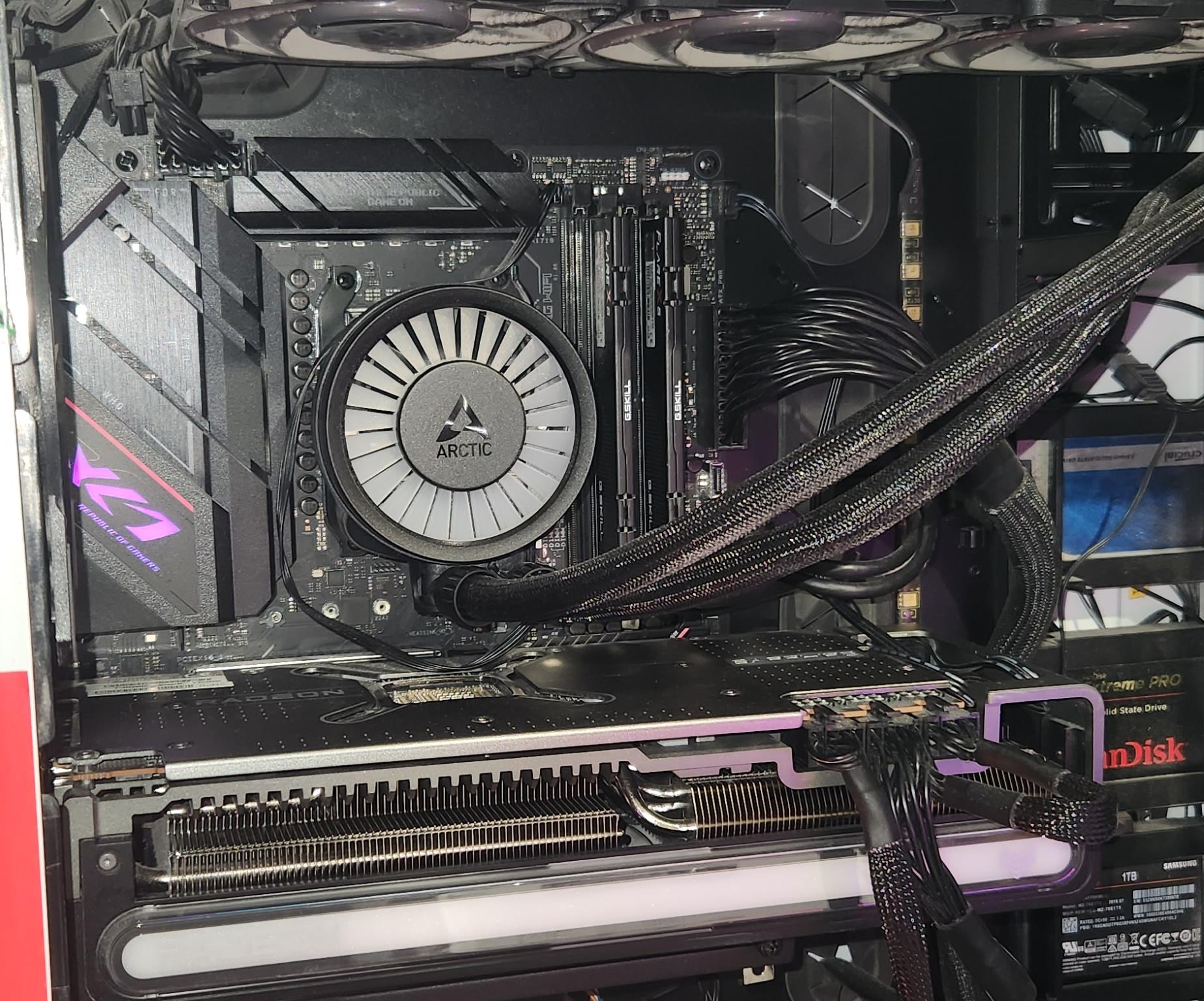 Sapphire NITRO+ Radeon RX 7900 XTX