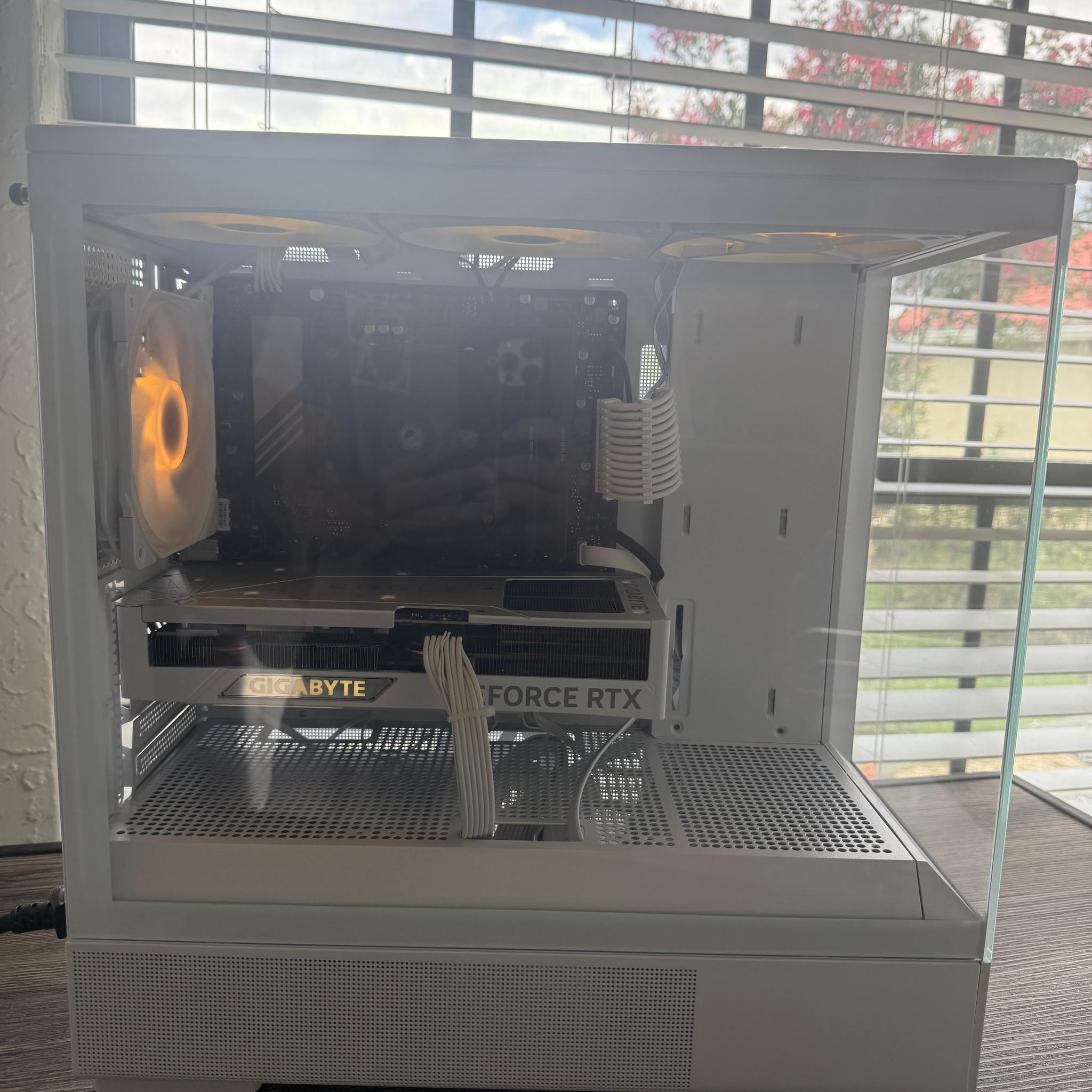 ❄️RTX 4070 SUPER❄️ Ryzen 5 7600❄️ WD BLACK 1TB❄️ 32GB DDR5❄️ GAMING / STREAMING 1440p PC