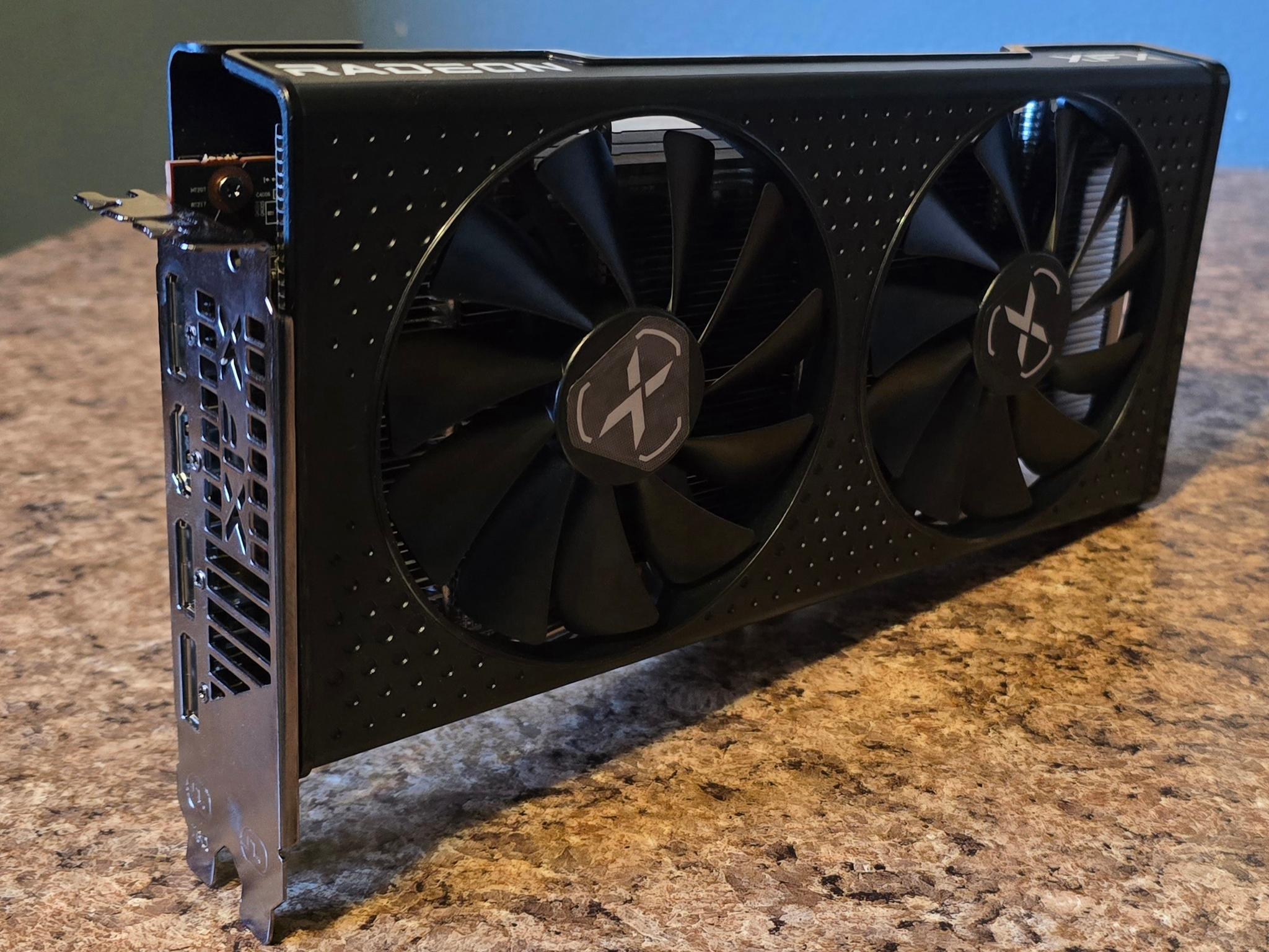 XFX Speedster SWFT 210 Core Radeon RX 7600 - Image 4