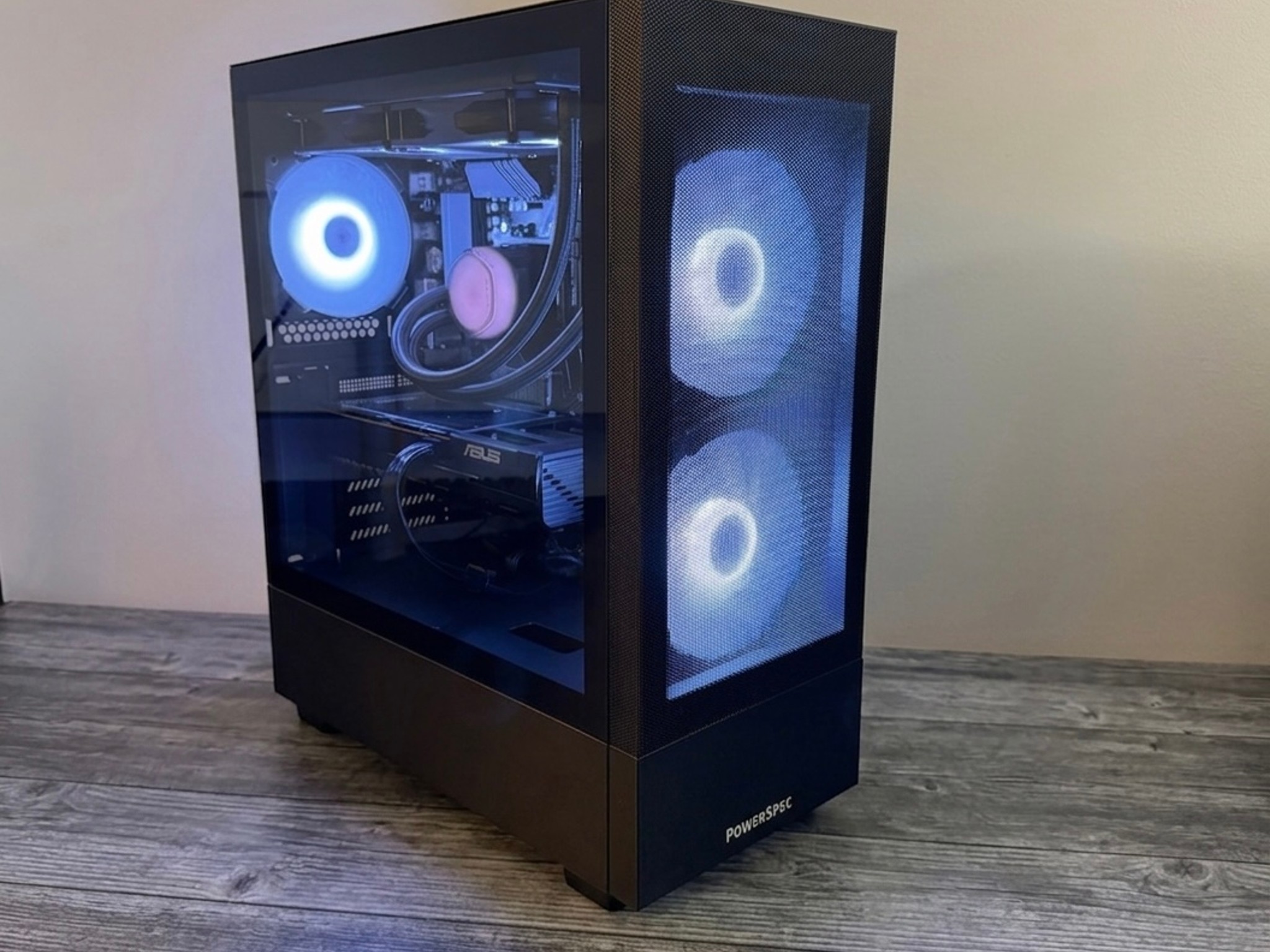 RTX 5050 8GB OC • RYZEN 5 5500 • B550 WIFI • 16GB DDR4 • 512GB SSD • 240MM AIO NEW CUSTOM GAMING PC