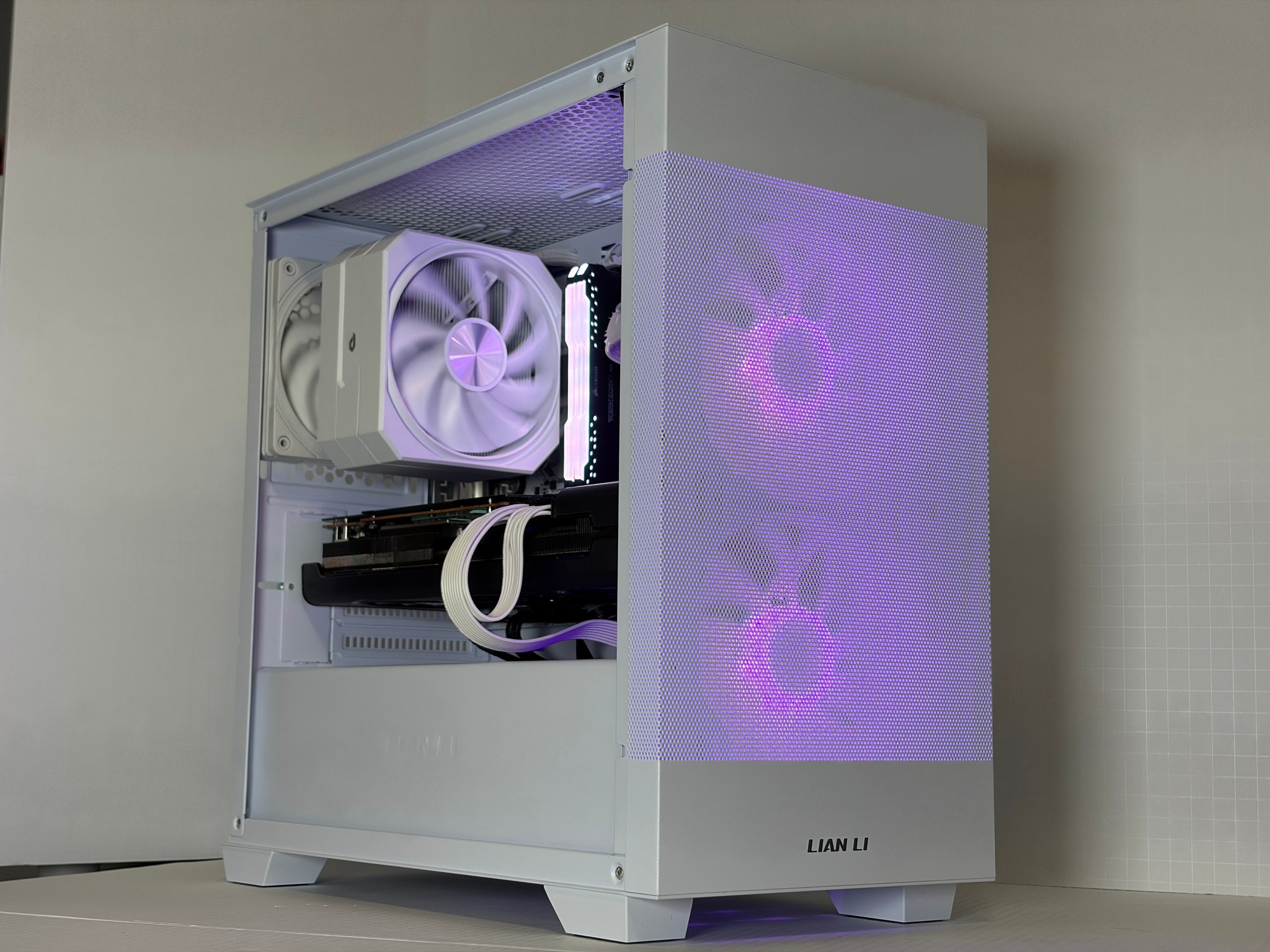 🔥 RX 6800 XFX + Ryzen 5 5600 White Gaming PC – 1440p Ultra Monster | 1TB NVMe | 16GB RAM