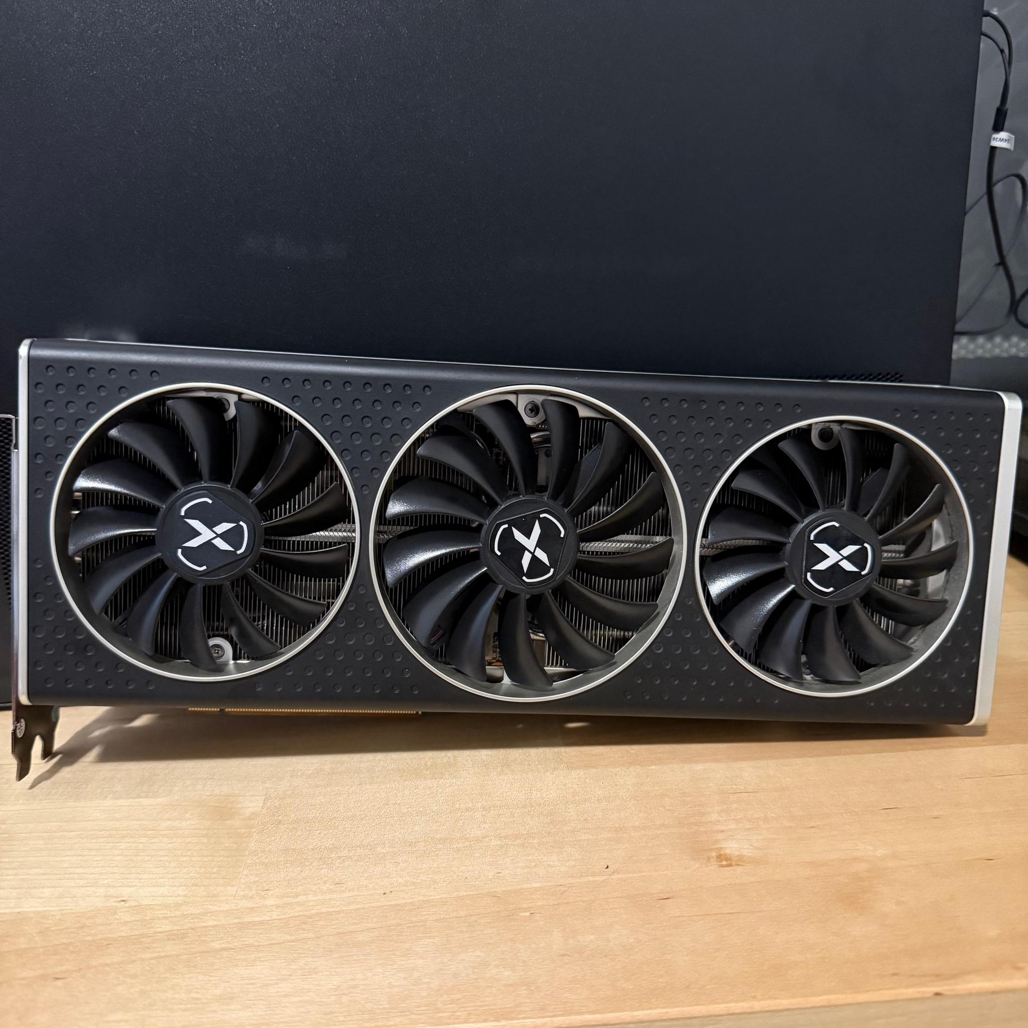 XFX SPEEDSTER QICK 319 Radeon RX 6700 XT ULTRA Gaming 12GB GDDR6 Graphics Card