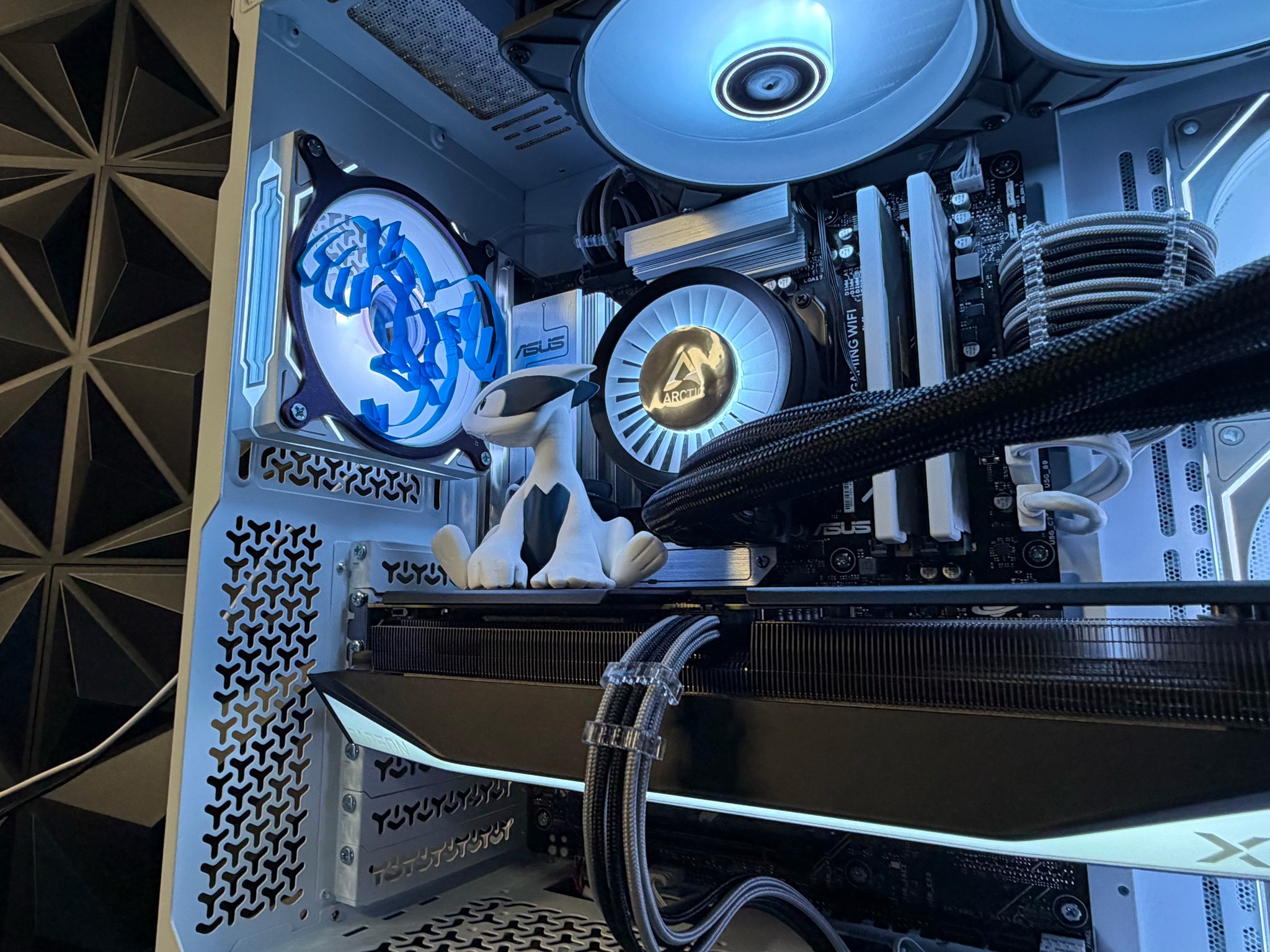 🌪️☁️ The Sky Tempest ☁️🌪️ Ryzen 5 7600X3D| RX 9060XT 16 GB| 32 GB DDR5| 2 TB NVMe