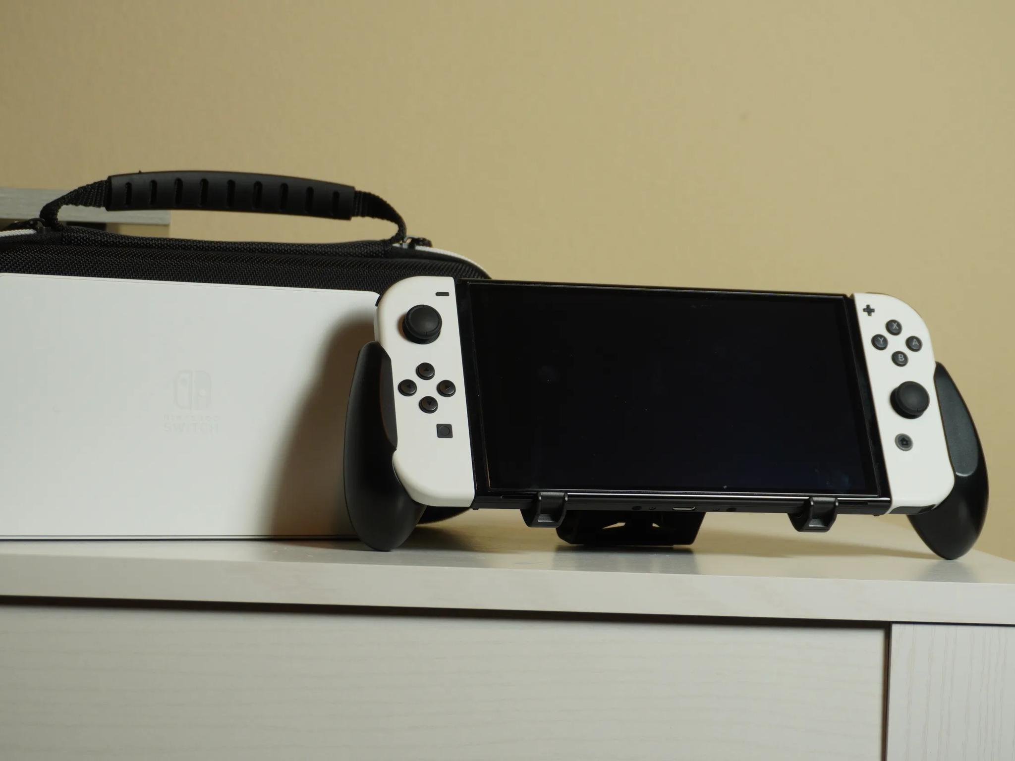 Switch OLED + Accessories