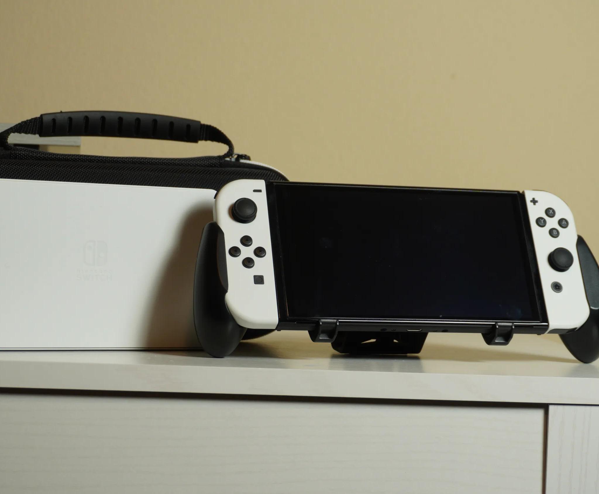 Switch OLED + Accessories