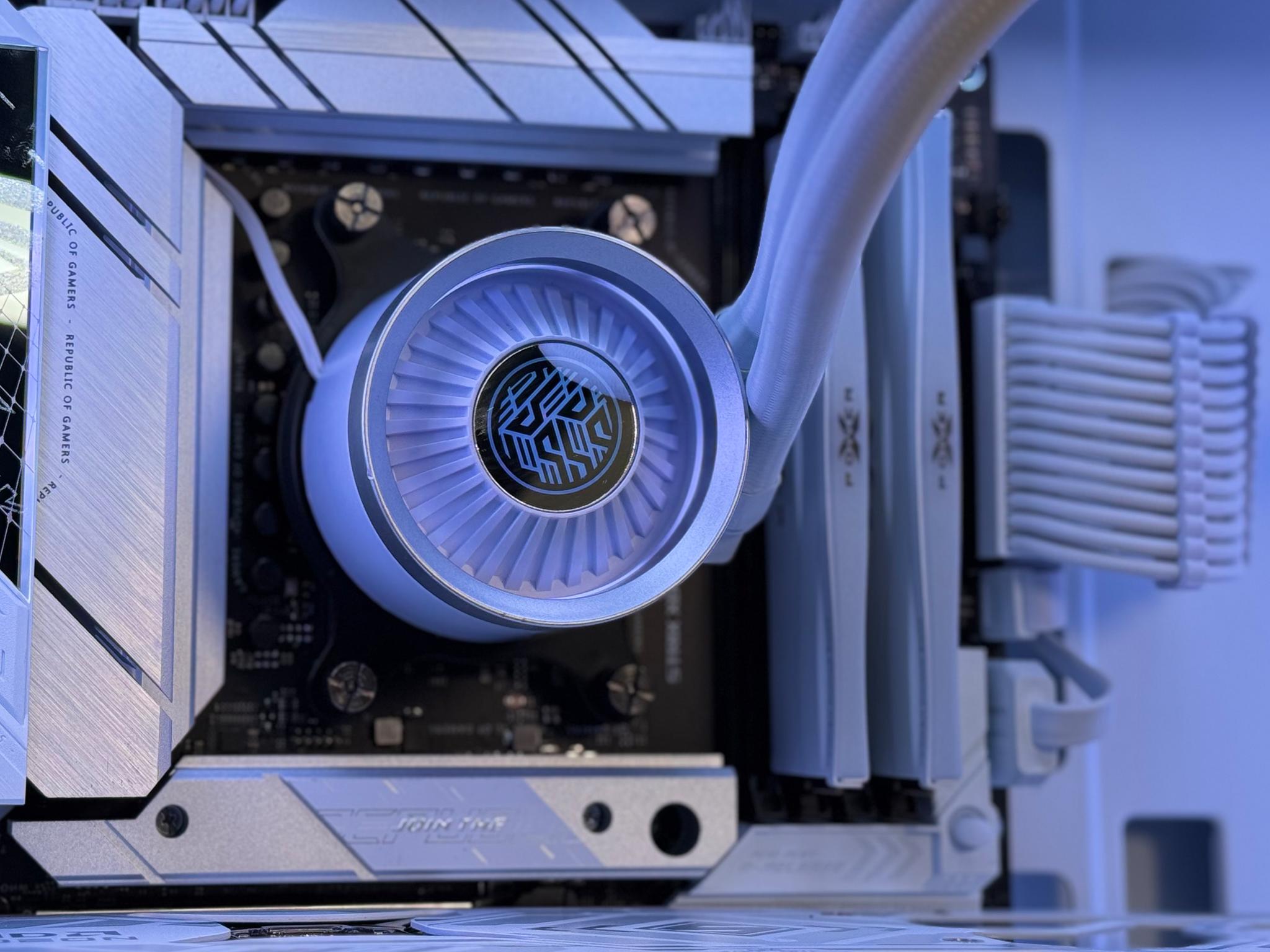 STRIX | RX 9070 XT, Ryzen 7 7700X , 32GB DDR5 RAM, 2TB M.2 SSD, Windows 11 Pro