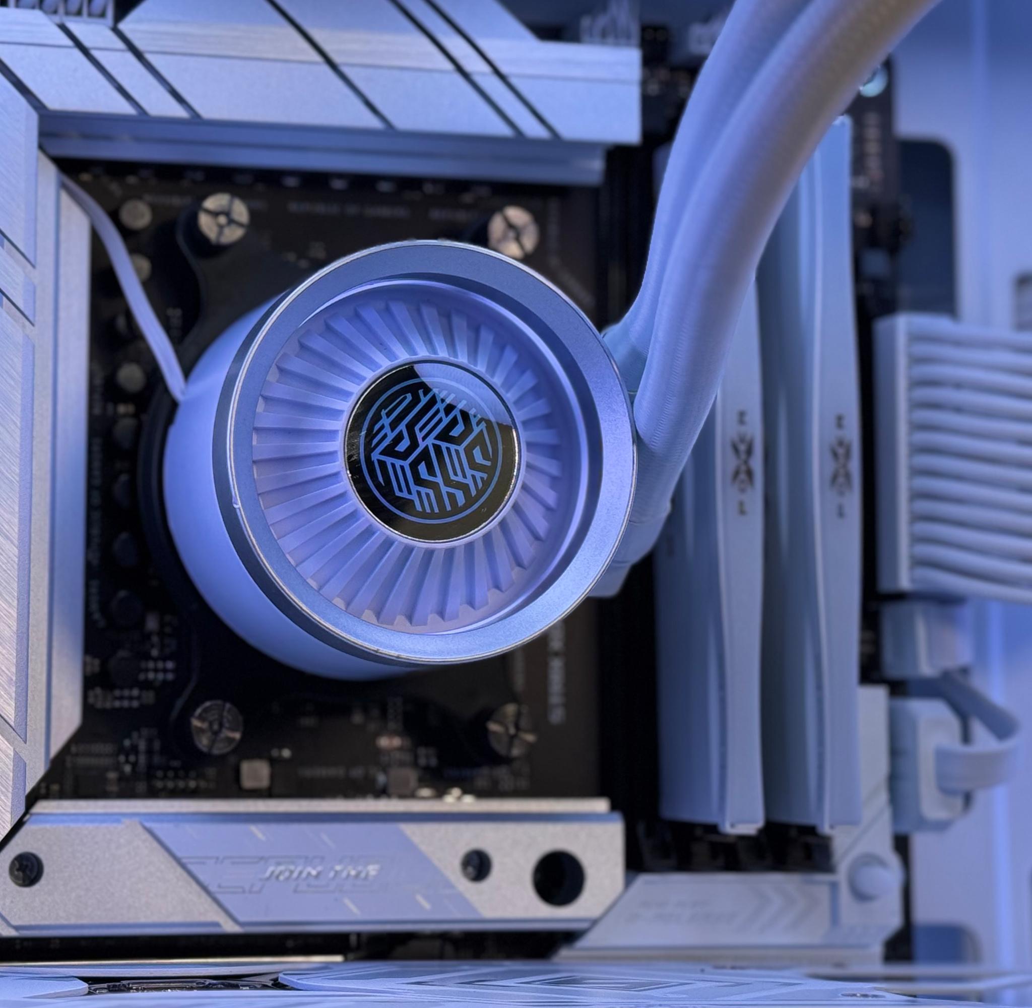 STRIX | RX 9070 XT, Ryzen 7 7700X , 32GB DDR5 RAM, 2TB M.2 SSD, Windows 11 Pro