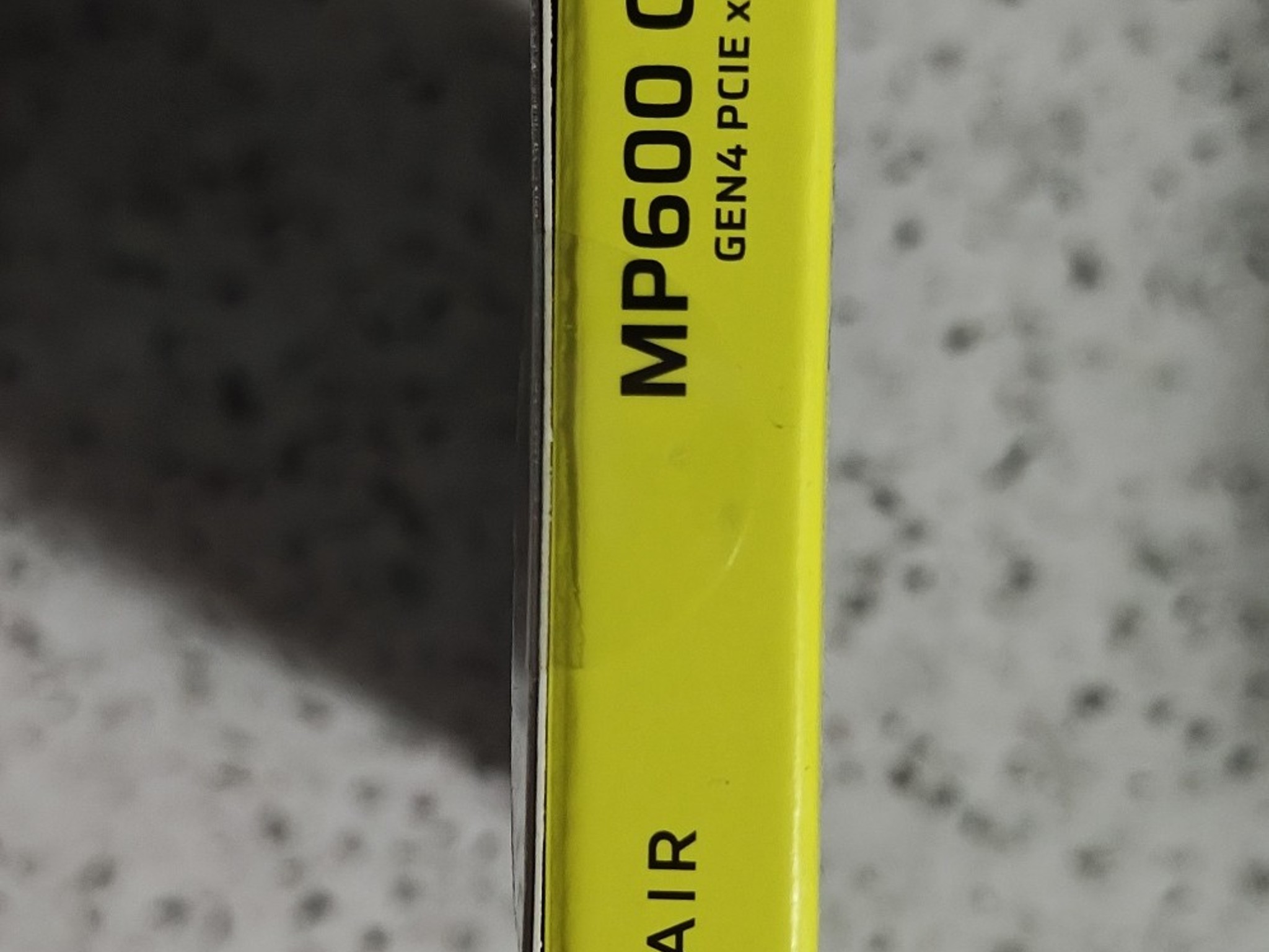 Corsair MP600 CORE XT M.2 2280 1TB PCI-Express 4.0 x4 3D QLC Internal (SSD) CSSD-F1000GBMP600CXTR2