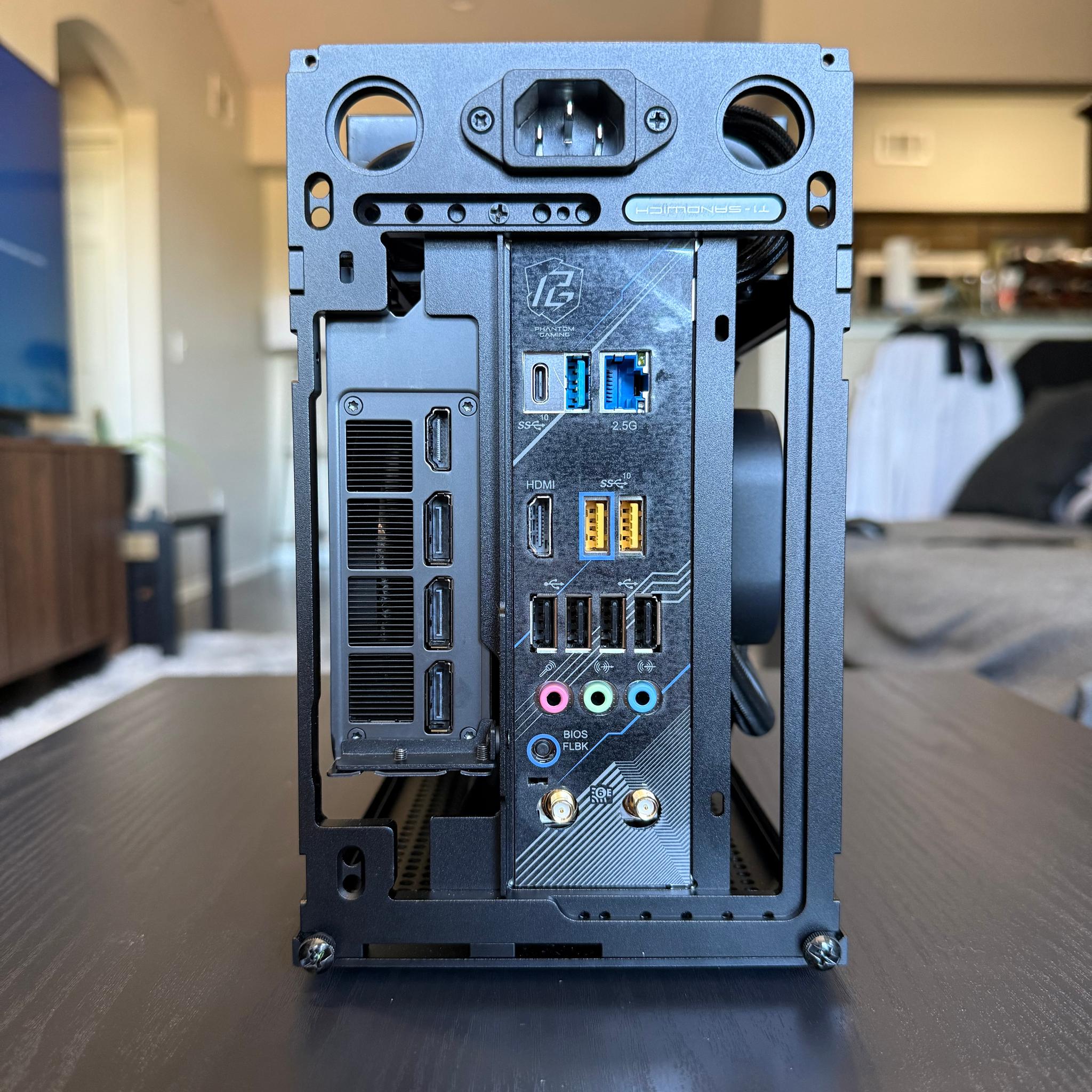 formD T1 - 7800X3D - 5070 FE