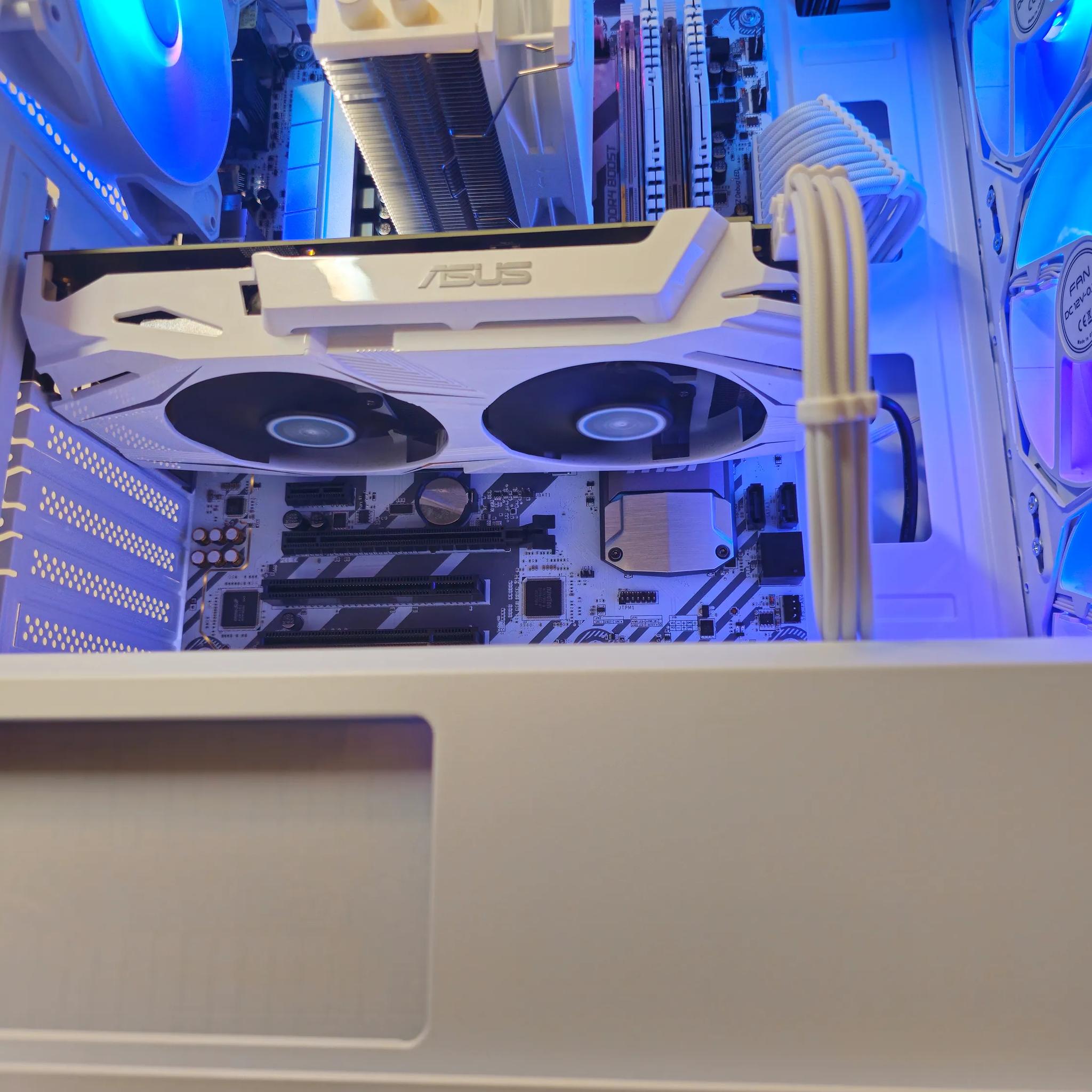 Entry Level Snowy / Ryzen 5 1600 / GTX 1060 6GB / 16GB DDR4 / 256GB SSD + 512GB SSD