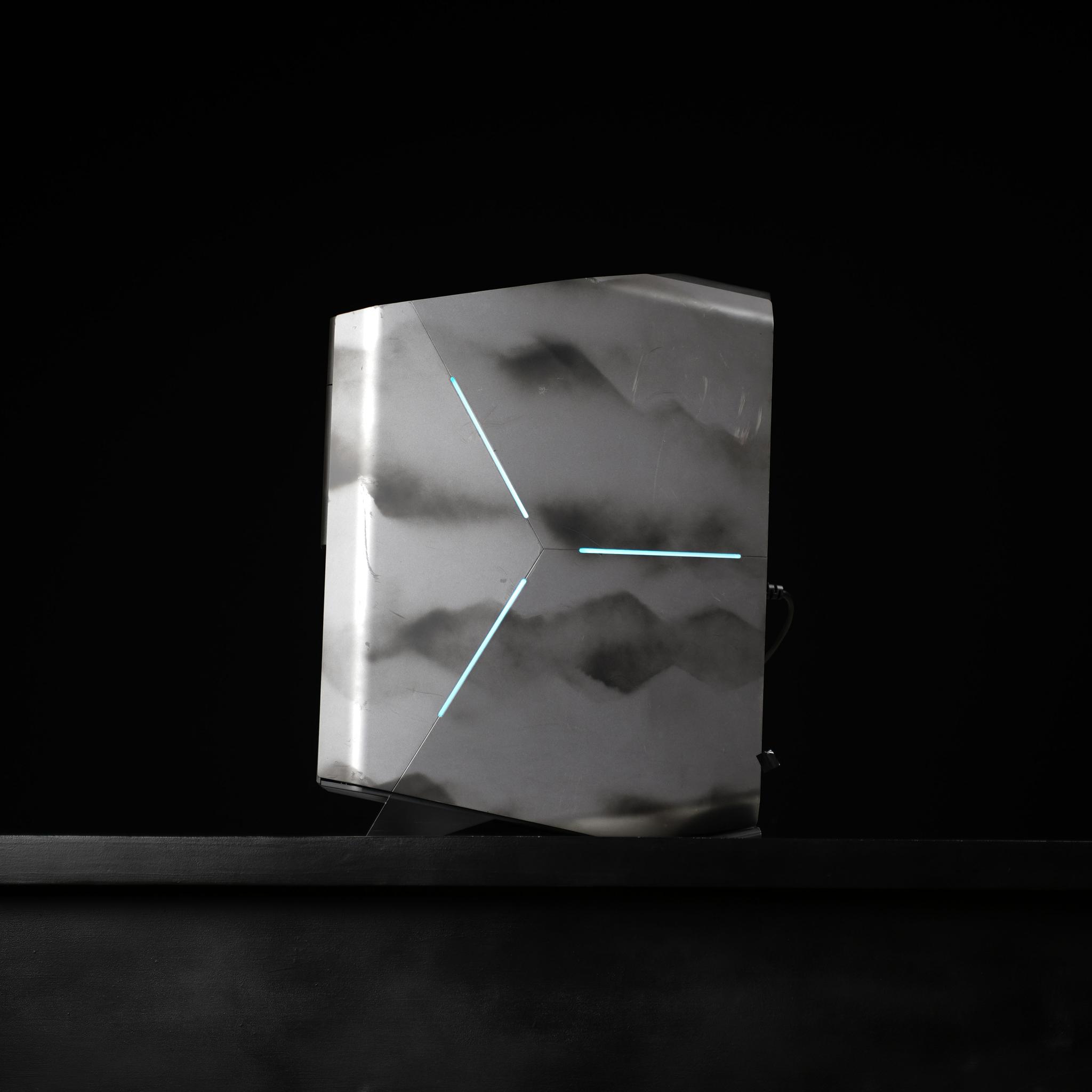 \ NA-03 / GTX 1080 Intel Core i5 8700K .7TB Windows 11 16GB Gaming PC