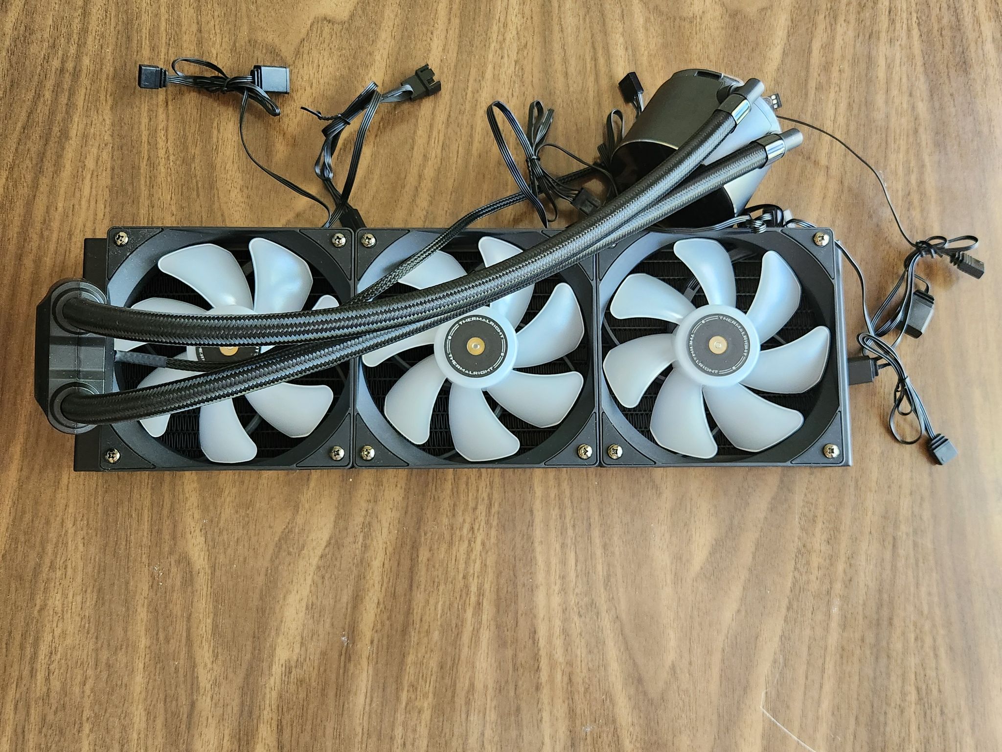 Thermalright Frozen Notte 360 Black ARGB V2 Liquid Cooler | Missing Accessories
