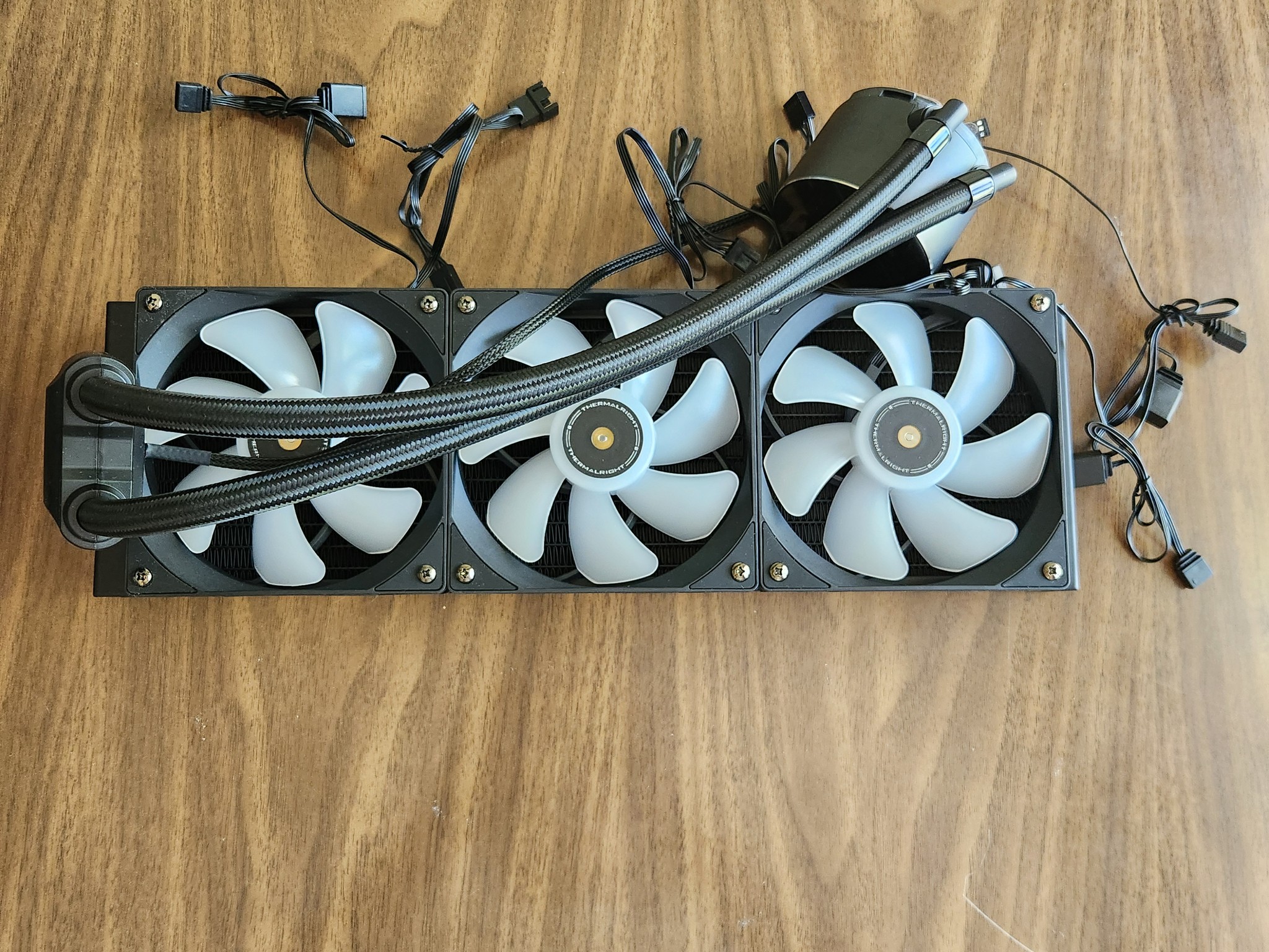 Thermalright Frozen Notte 360 Black ARGB V2 Liquid Cooler | Missing Accessories
