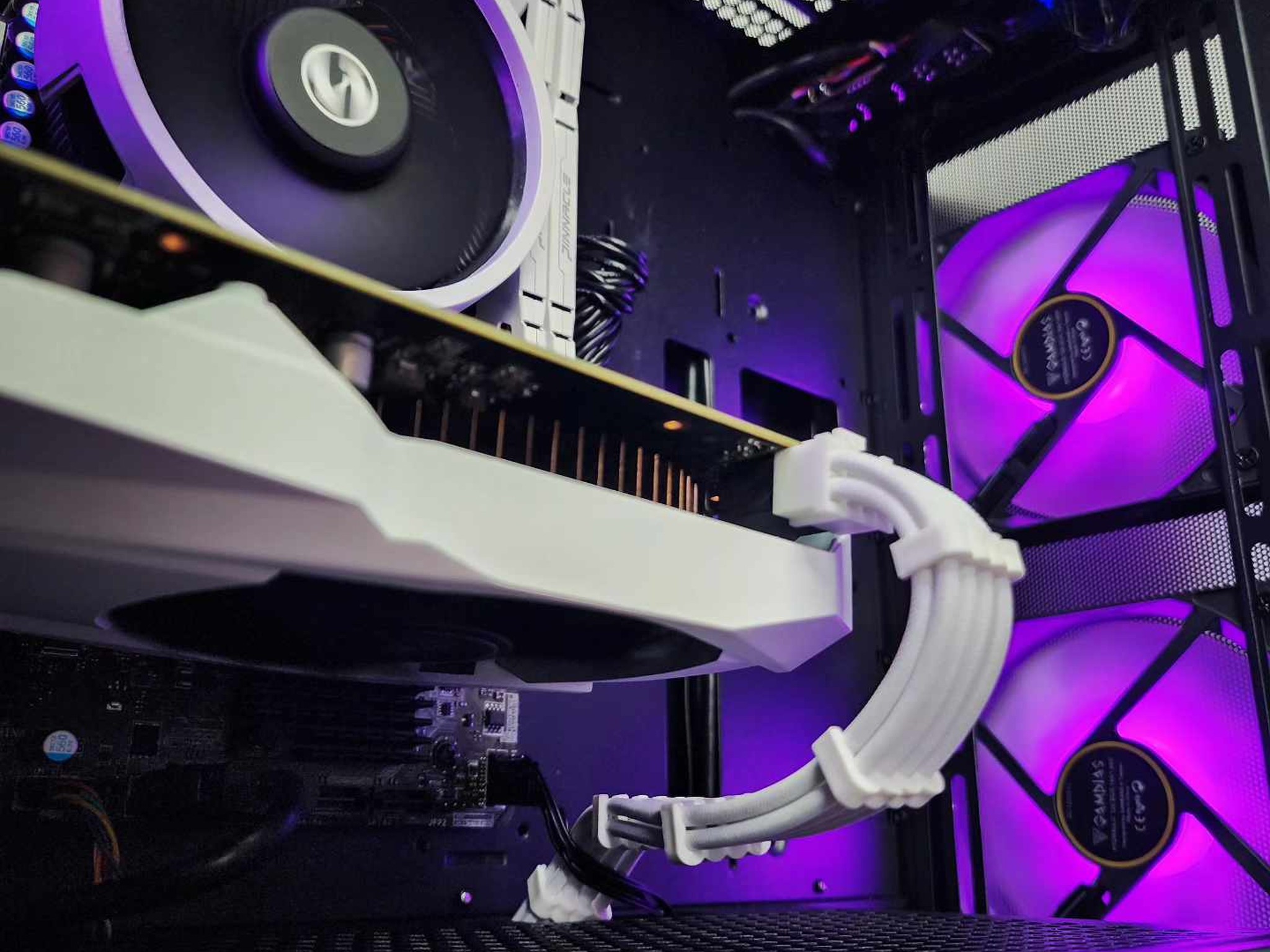 💜🤍💜 GTX 1660 Ti // Ryzen 5 1600AF // 16GB 3600MHz // 1TB SSD