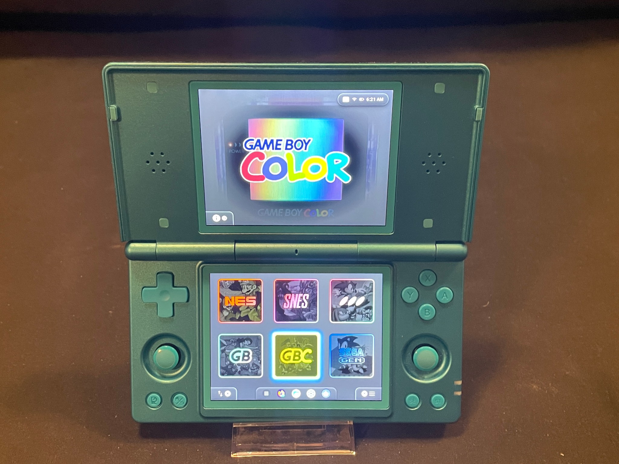 Clamshell Retro Game Console Handheld 128gb With Custom OS