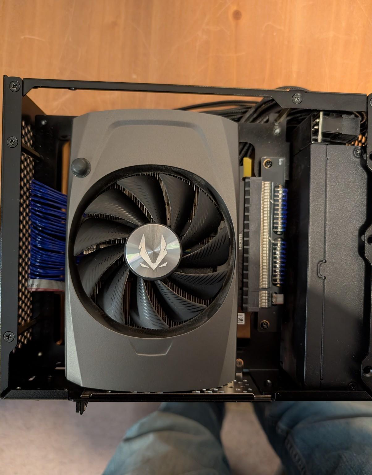 ZOTAC GAMING GeForce RTX 4060 SOLO - 8GB GDDR6 - Ultra-Compact SFF GPU