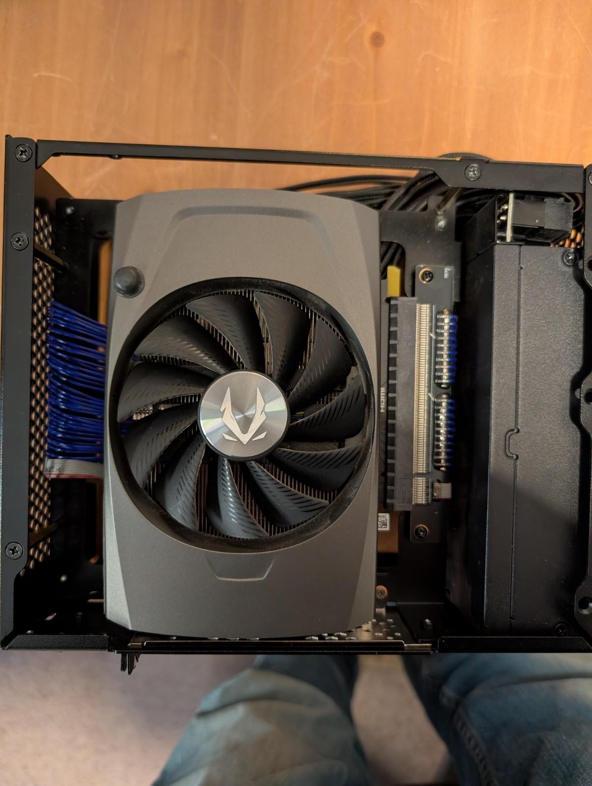 ZOTAC GAMING GeForce RTX 4060 SOLO - 8GB GDDR6 - Ultra-Compact SFF GPU