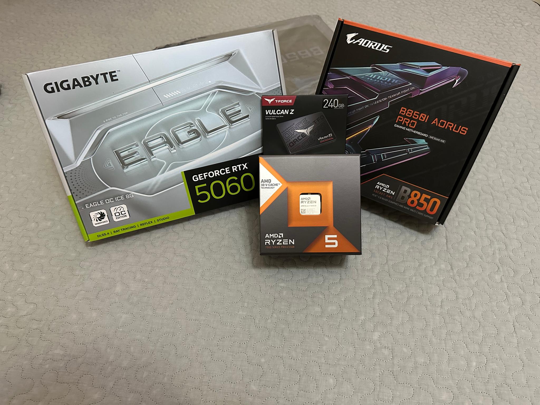 AMD Ryzen 5 7600X3D + AORUS PRO B850i Mini ITX + Gigabyte EAGLE OC ICE RTX 5060 + T-Force 240GB SSD