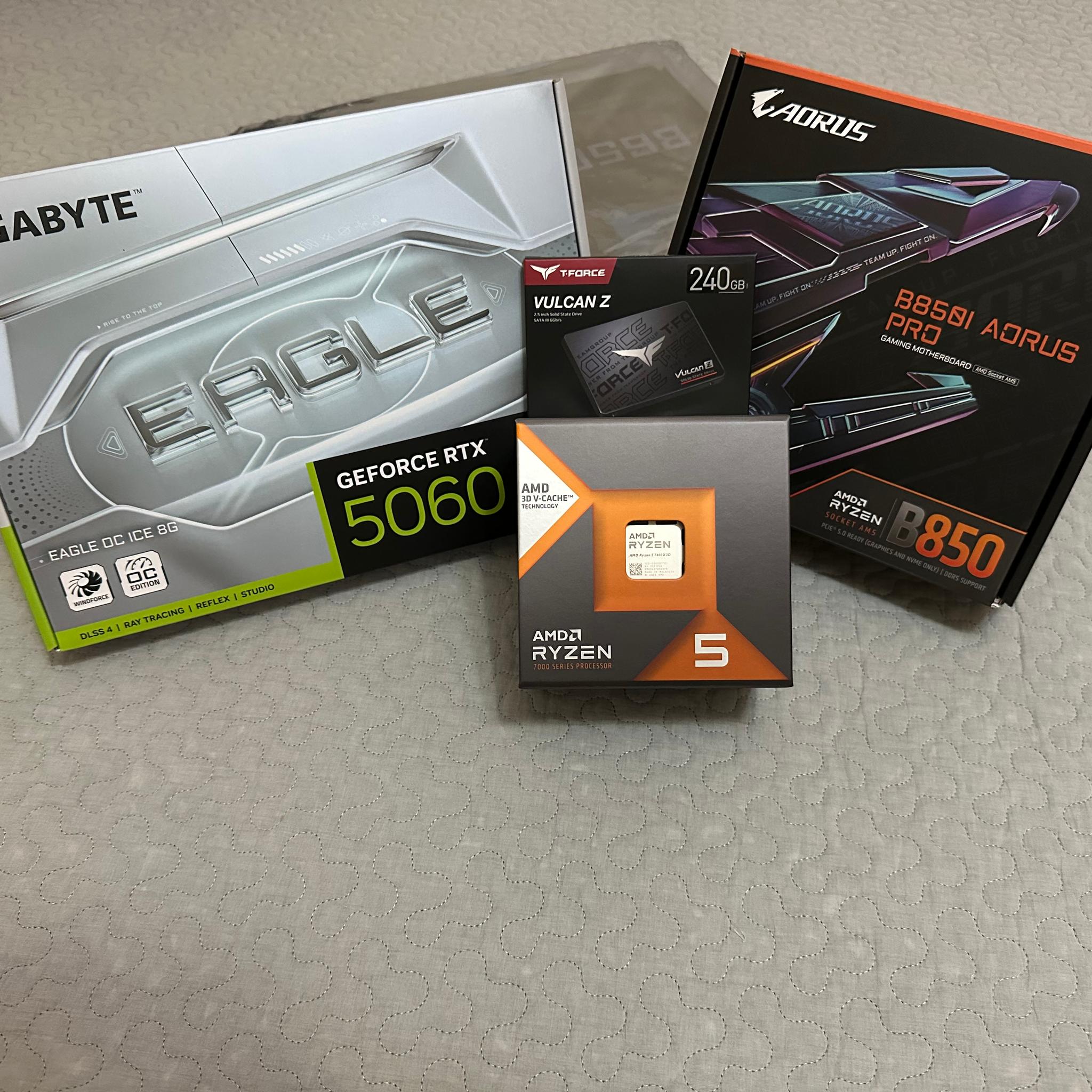 AMD Ryzen 5 7600X3D + AORUS PRO B850i Mini ITX + Gigabyte EAGLE OC ICE RTX 5060 + T-Force 240GB SSD