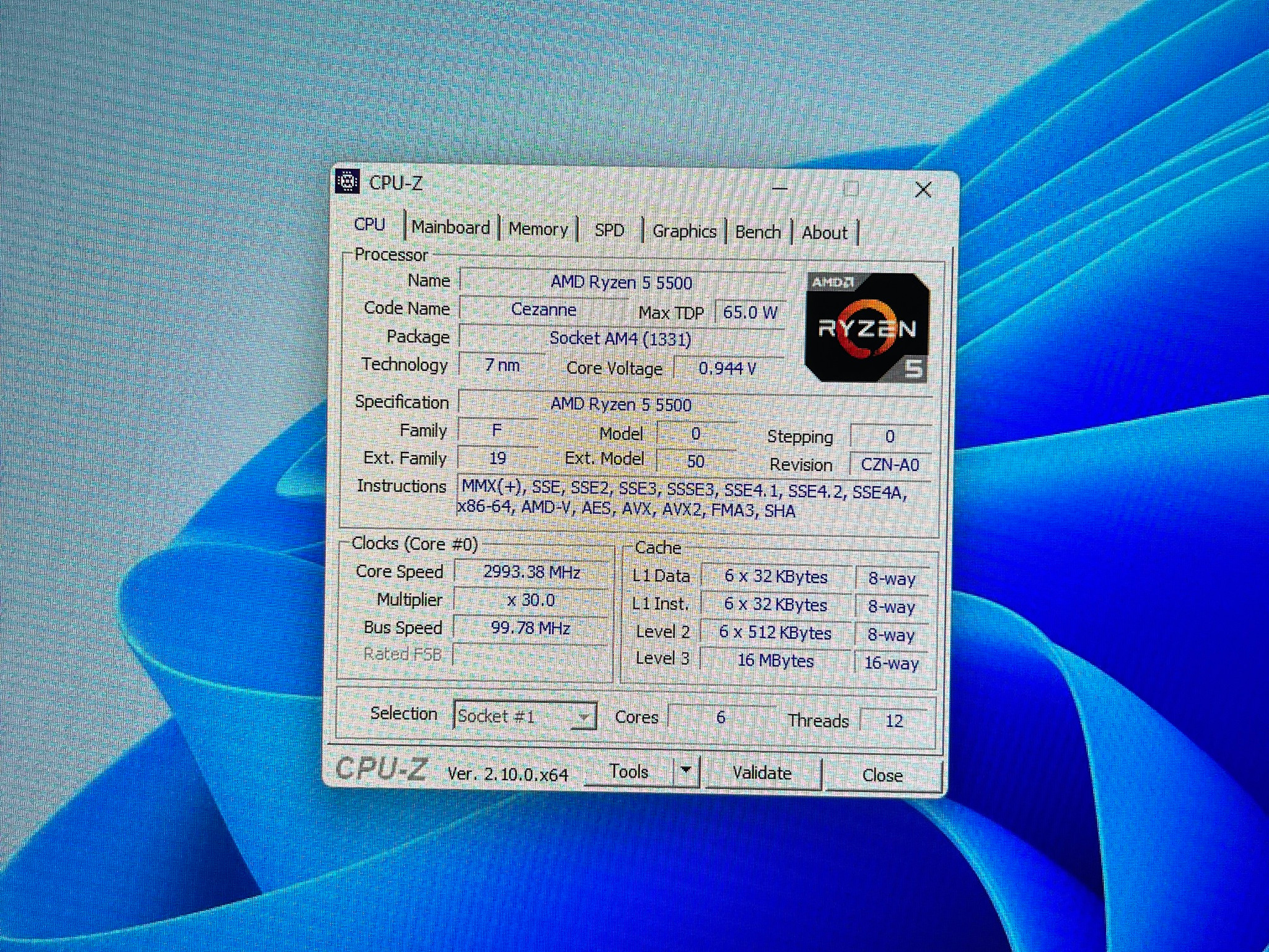 CUSTOM WHITE PC | RYZEN 5 5500 | RX 6600XT | RAM DDR4 16GB | WIN 11 PRO | PURE PERFORMANCE