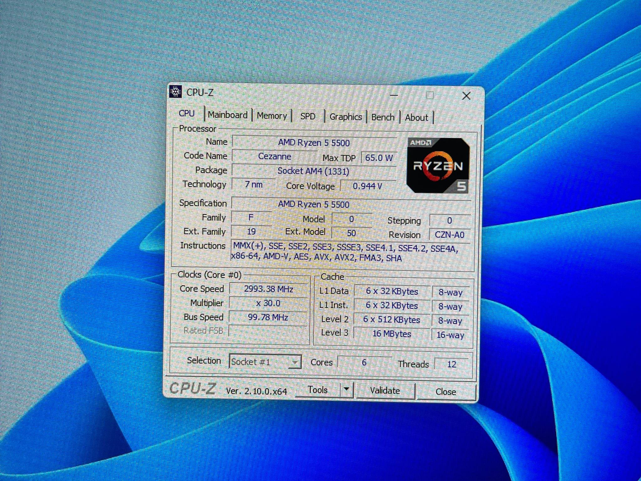 CUSTOM WHITE PC | RYZEN 5 5500 | RX 6600XT | RAM DDR4 16GB | WIN 11 PRO | PURE PERFORMANCE