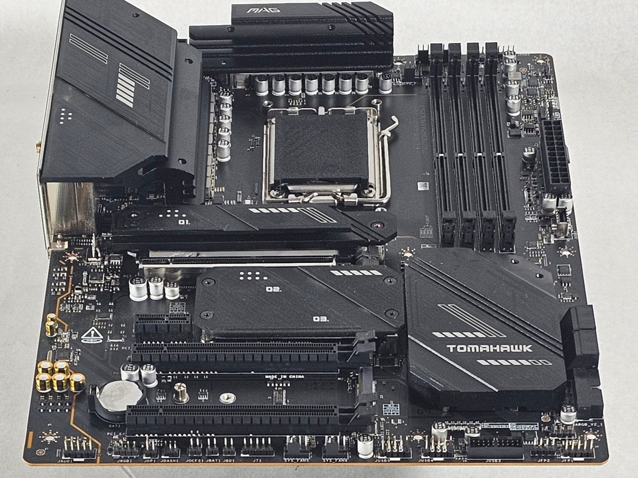 MSI B650 MAG TOMAHAWK WIFI AMD AM5 DDR5 ATX Motherboard