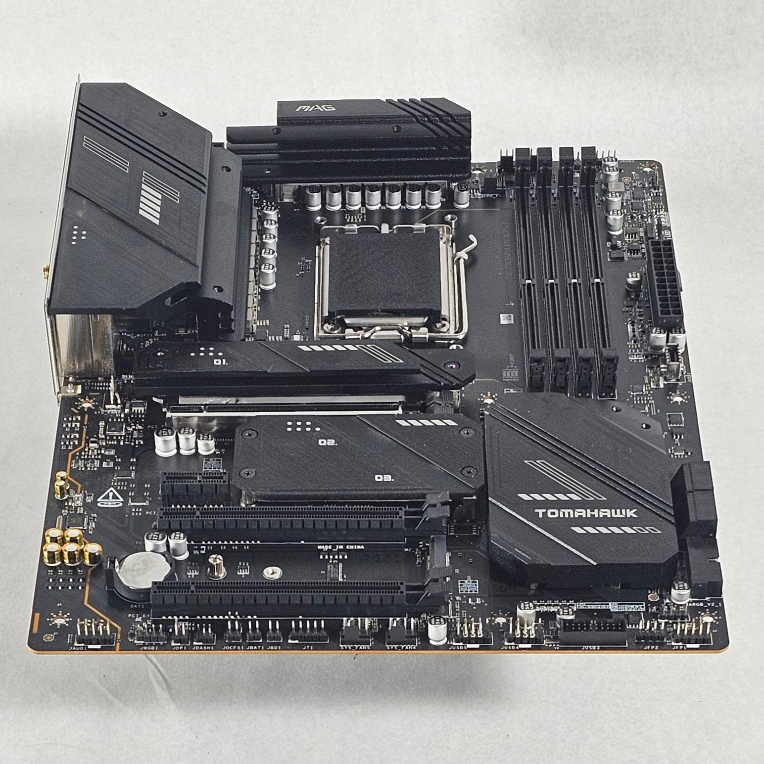 MSI B650 MAG TOMAHAWK WIFI AMD AM5 DDR5 ATX Motherboard