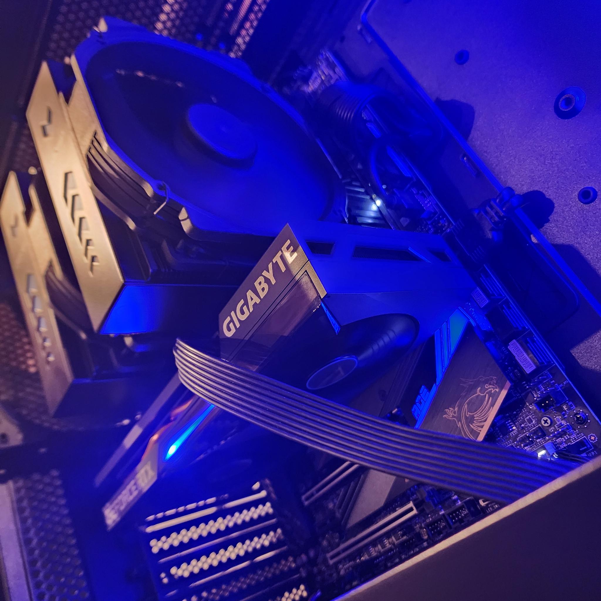 Nvidia RTX 3060 Ti / i7-10700K / 16GB DDR4 RAM / 1TB NVMe