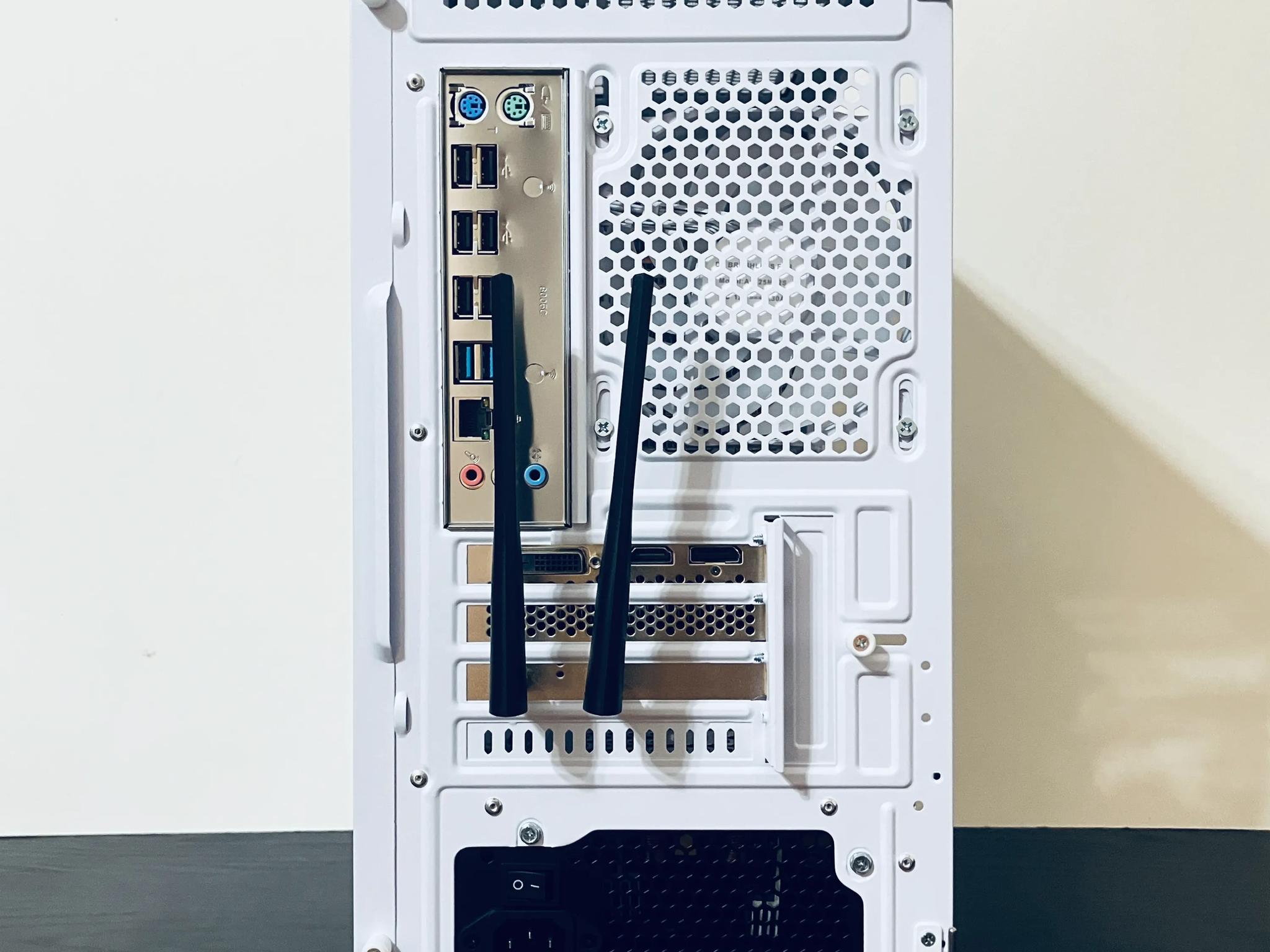 ❄️White Gaming PC wRGB - Intel Xeon 6-cores ● 16GB RAM ● 512GB SSD ● GTX 1660 Ti ● Great Value 1080p