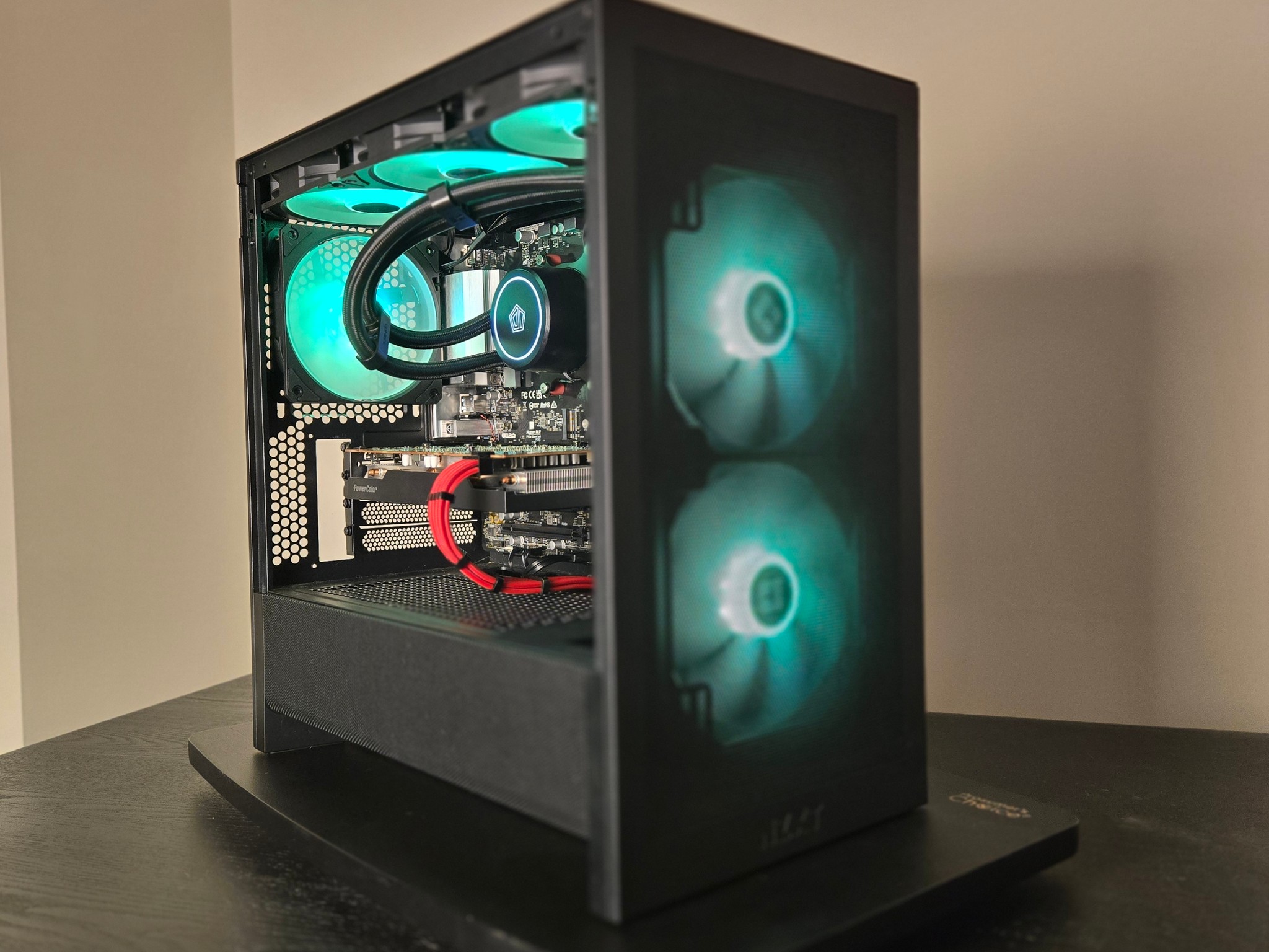 RX 6650 XT | Ryzen 5 5600 | 16gb DDR4 | 1tb Storage👏🏽