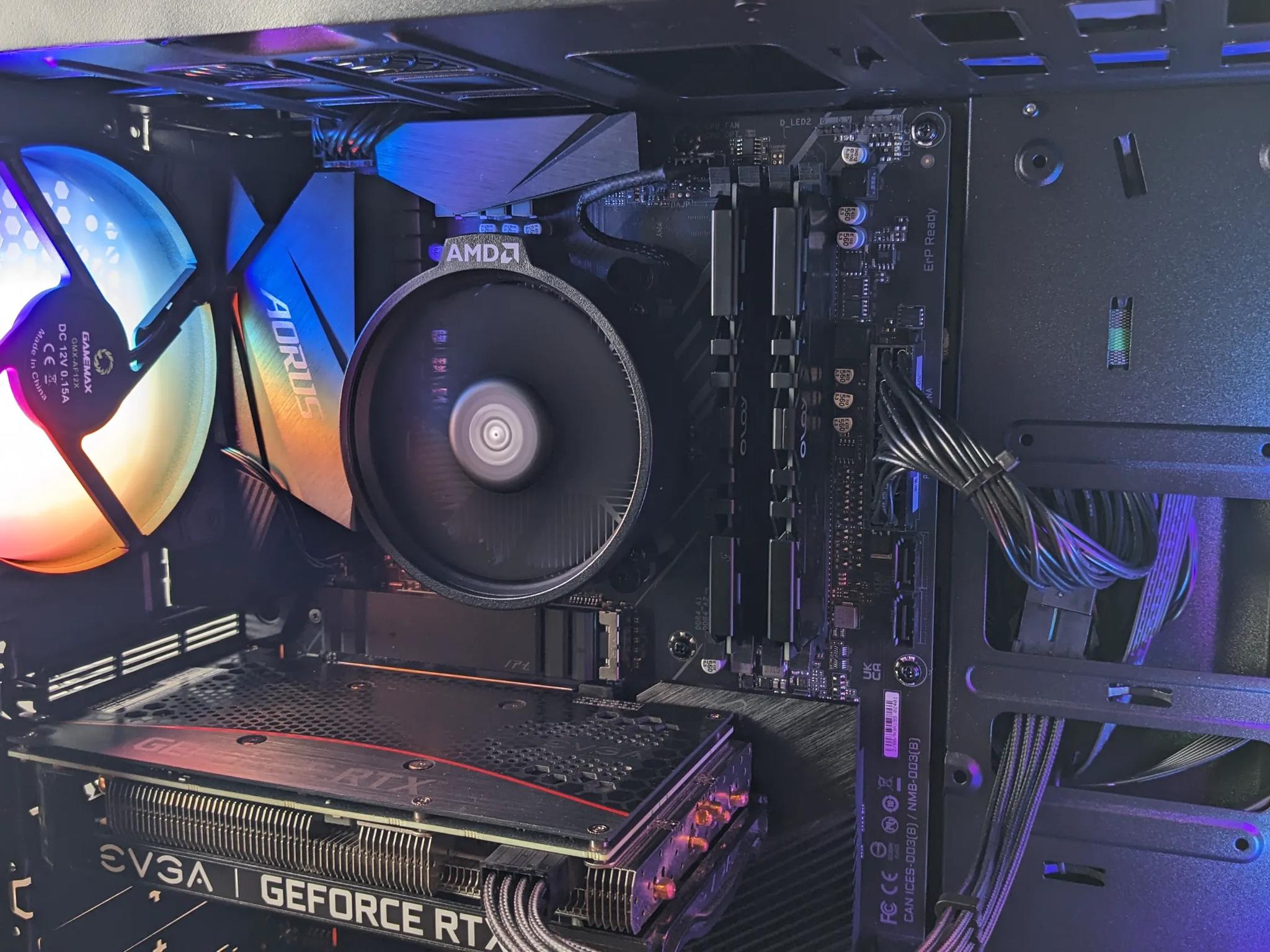 RTX 3060ti, Ryzen 5 5600, 2x8GB 3600mhz, 1TB Gen 4 NVMe