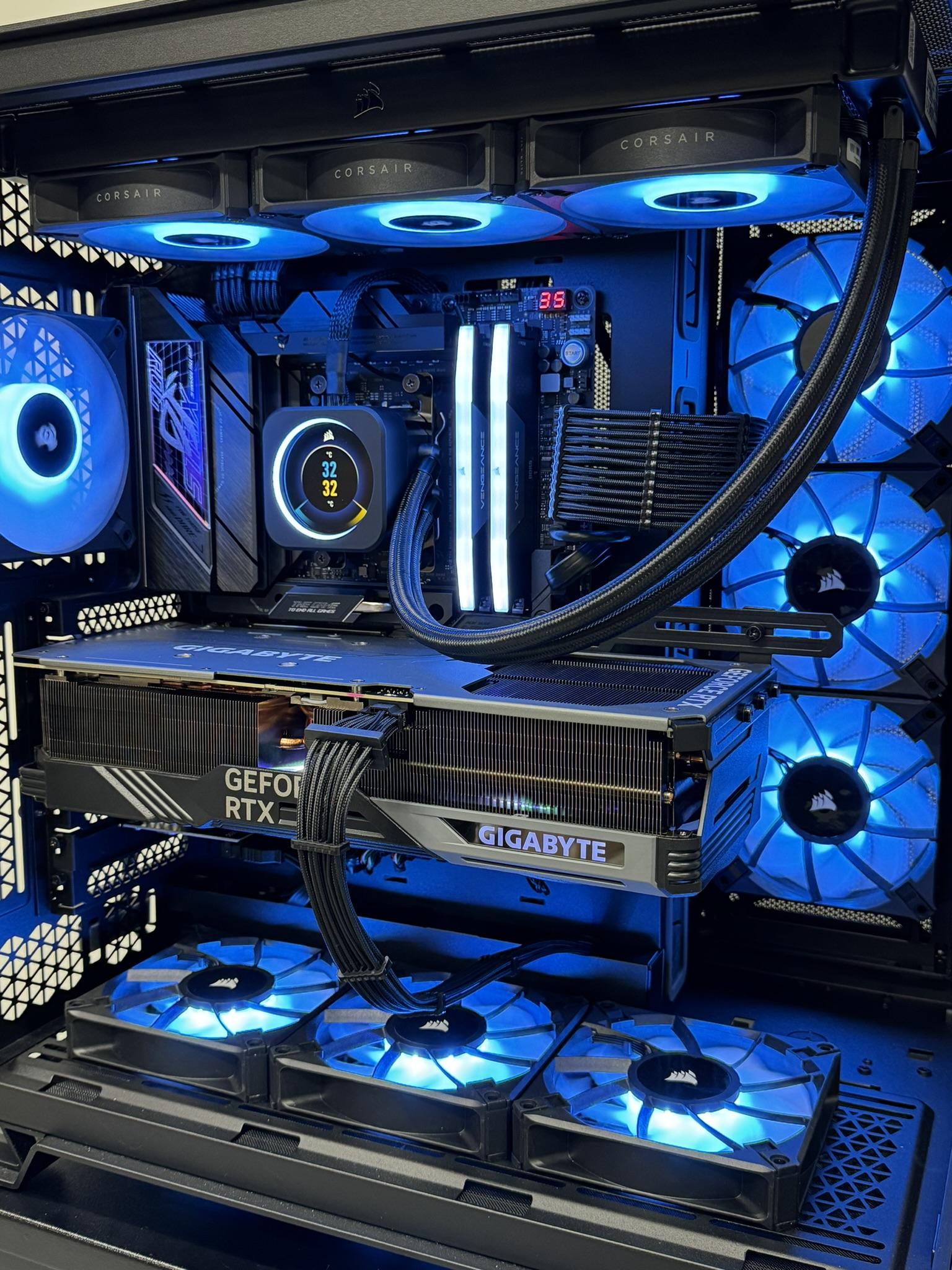 Corsair Pro Gaming PC | RTX 4090, Ryzen 7 7800X3D, 32GB DDR5 6000MHz, 3TB NVMe SSD, 1000w