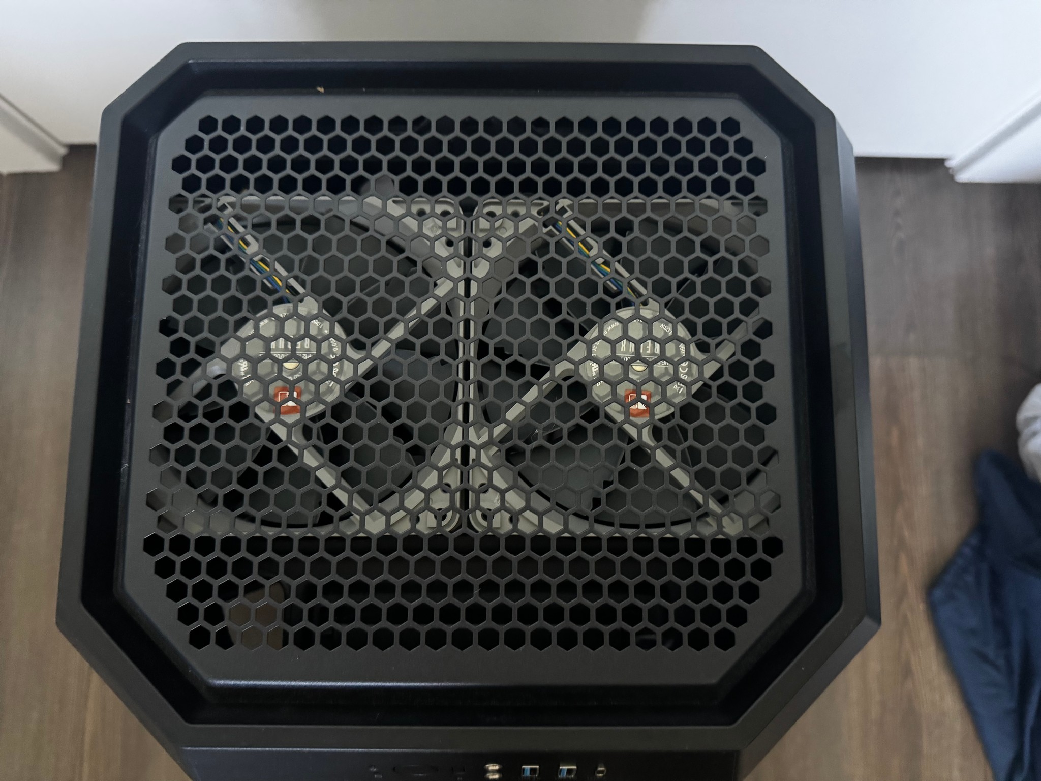 GeForce RTX 5060 Ti 16GB Custom Gaming PC - Ryzen 7 7800X3D, 32GB RAM, 1TB SSD