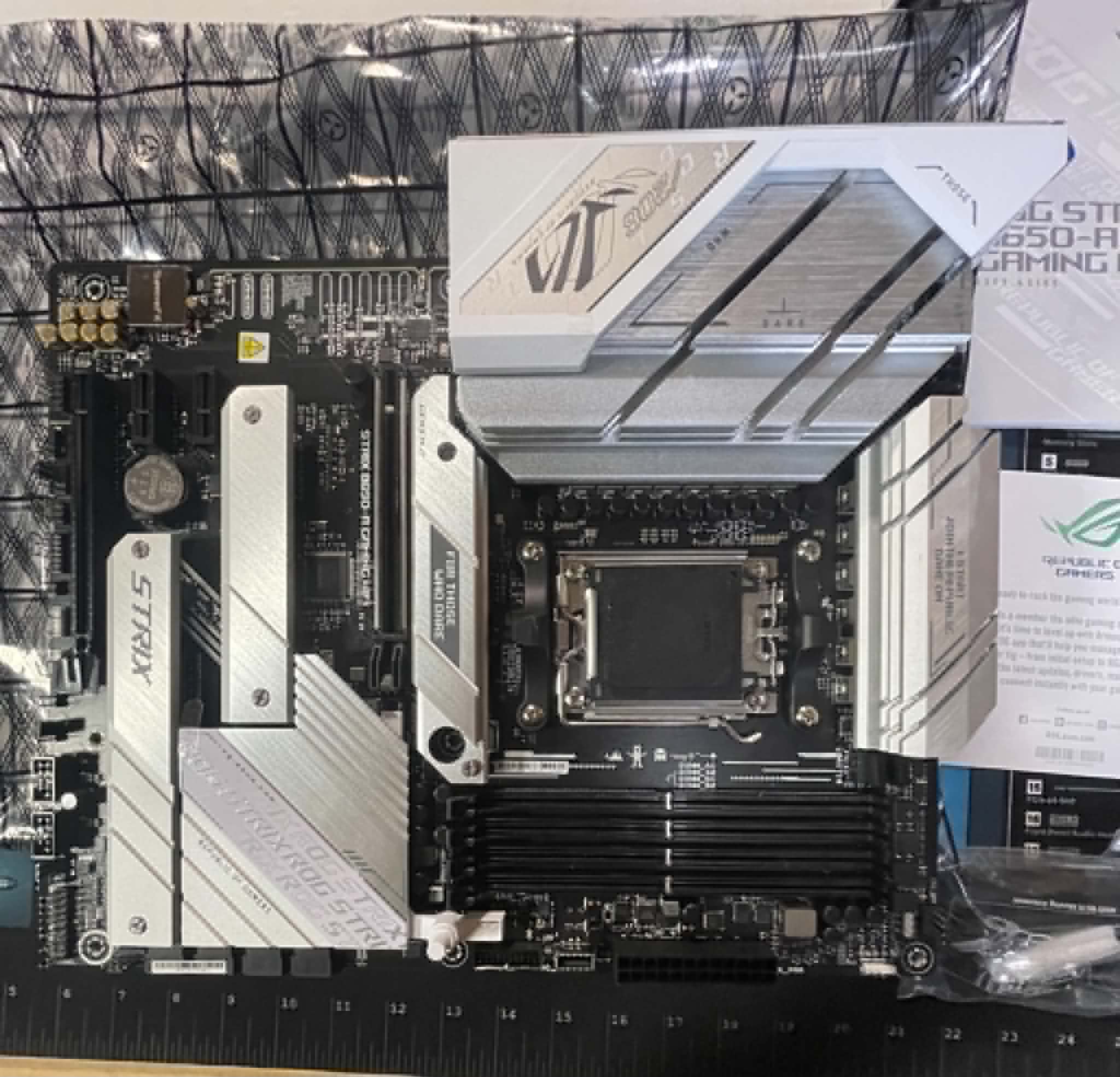 ASUS ROG Strix B650-A Gaming WiFi