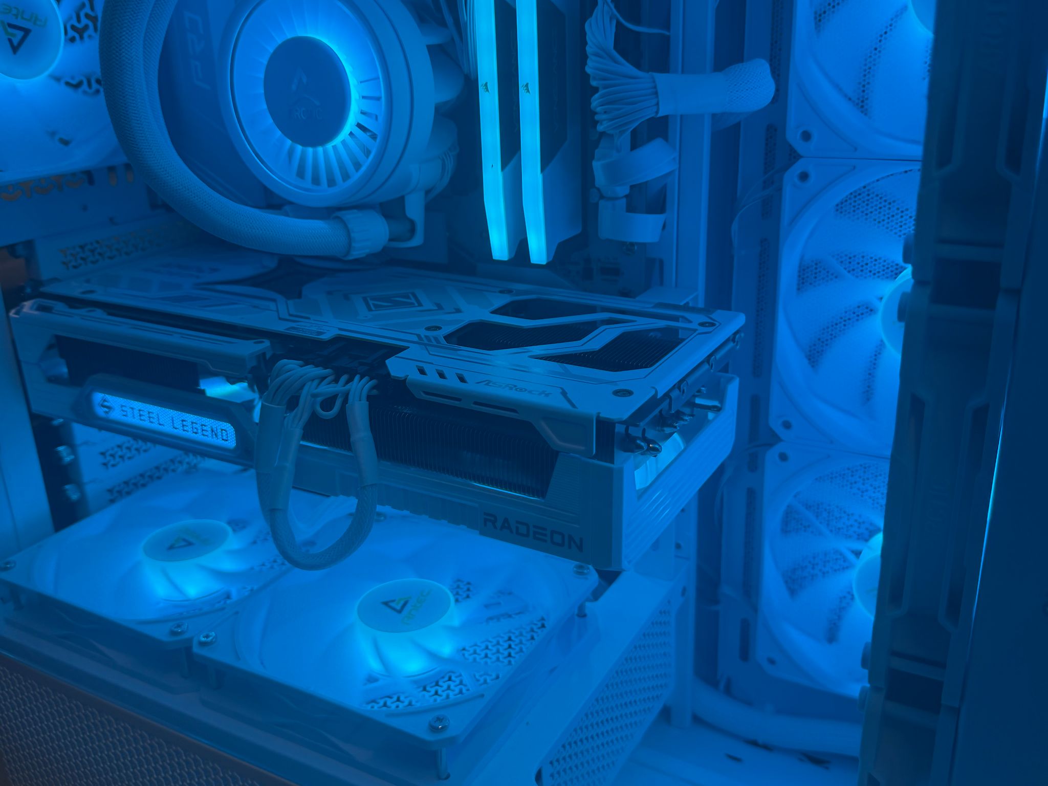 Blizzard | 9070xt | 7800X3d | 32gb ddr5 | 2tb nvme