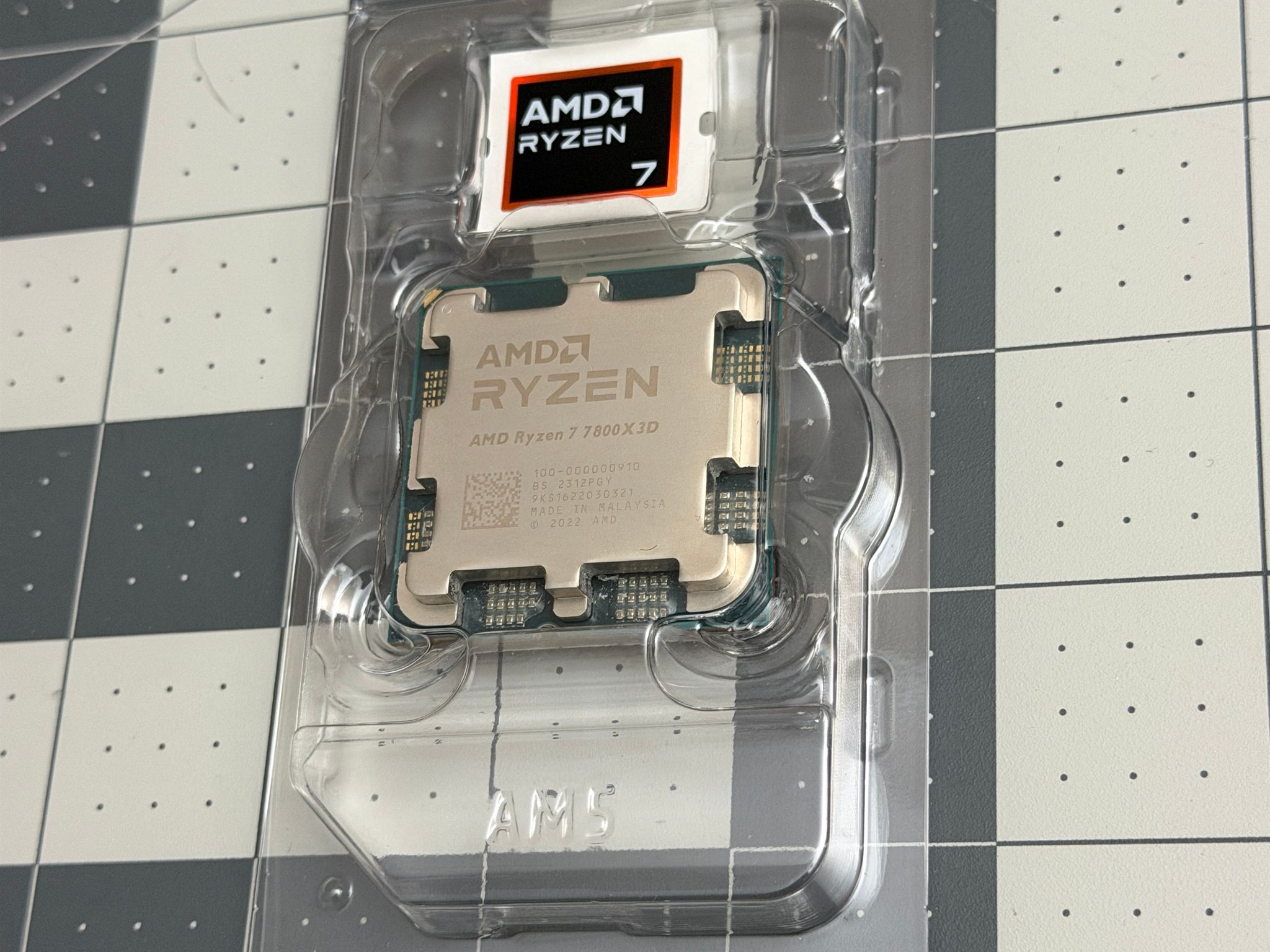 AMD Ryzen 7 7800X3D