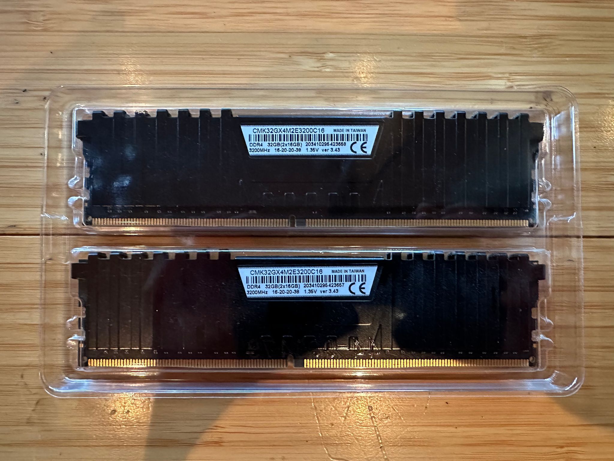 Corsair Vengeance LPX 32GB (2x16GB) 3200MHz Memory (Lightly Used, In Box, SKU CMK32GX4M2E3200C16)