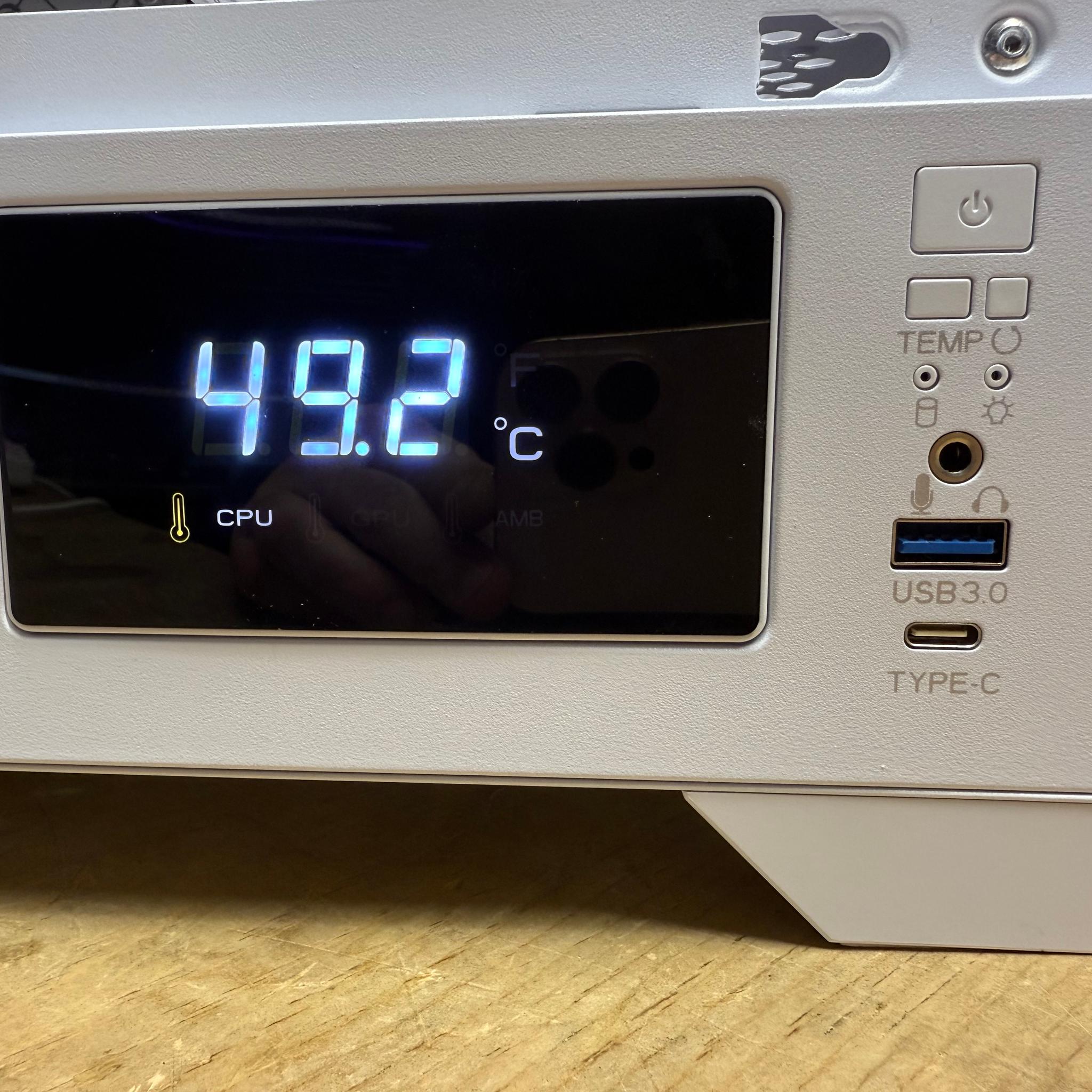 ⚡FROST TITAN V2 – RX 9070 XT + Ryzen 7 9800X3D | 360mm AIO | 32GDD5 FLAGSHIP 4K GAMING BEAST ⚡