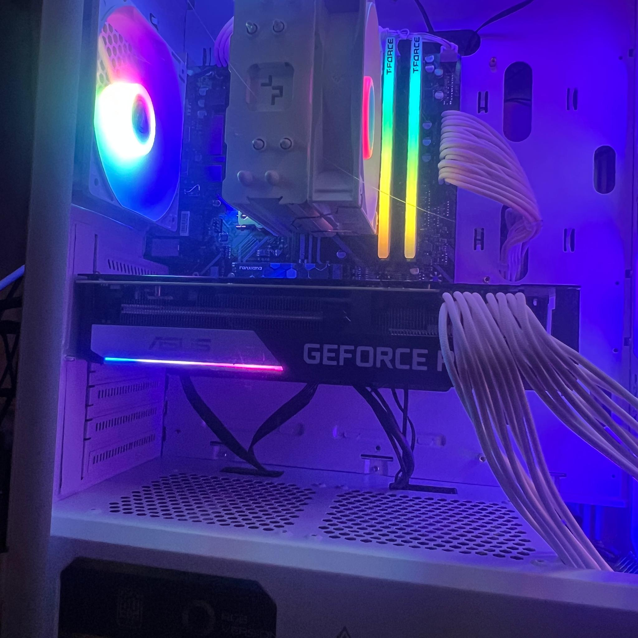 BLACK FRIDAY! RTX 3070| AMD 5600X| 32GB DDR RAM| 1TB