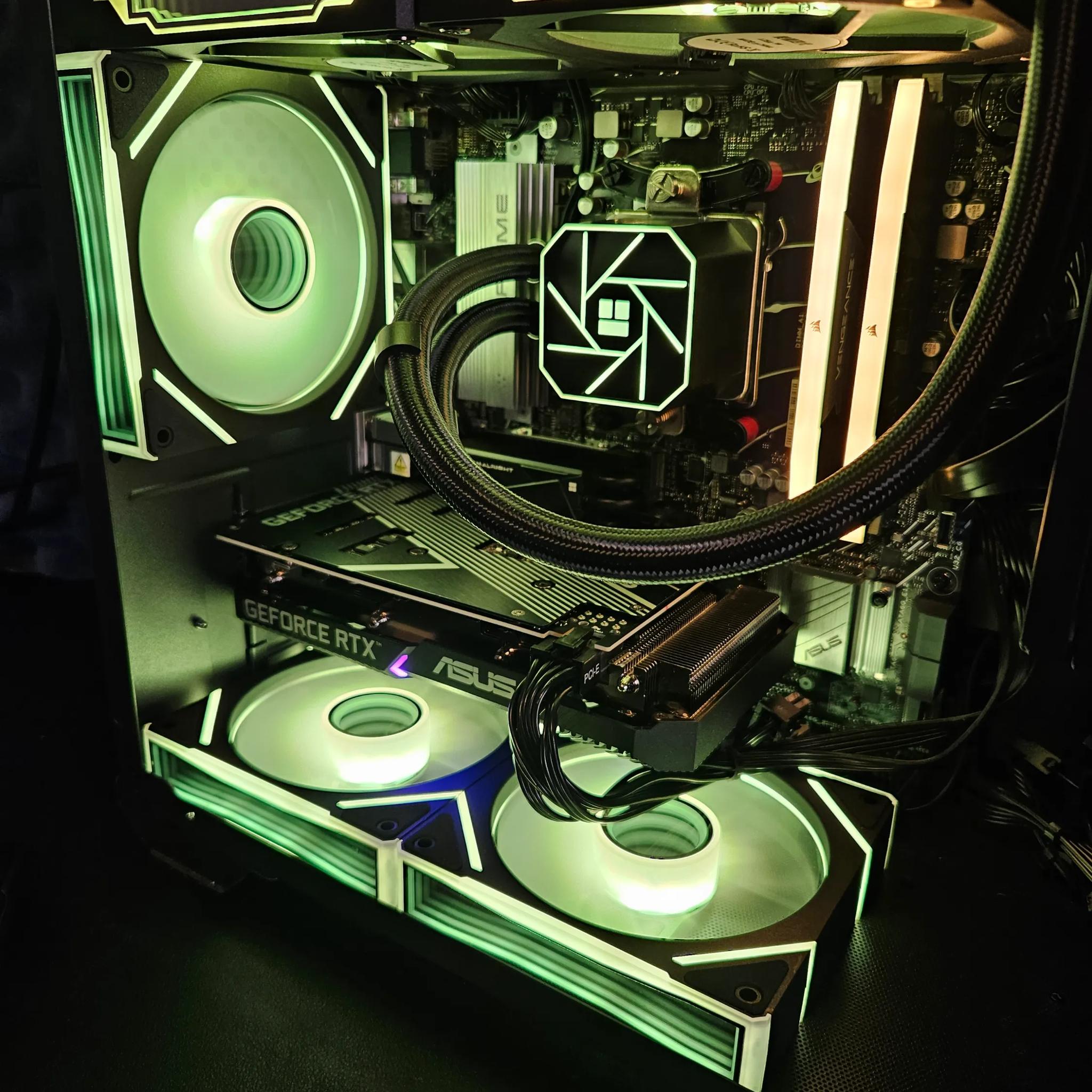 Scratch sale!! Portable liquid cooled RIG Ryzen 7 7800X3D / 32GB / 2TB SSD / RTX3060