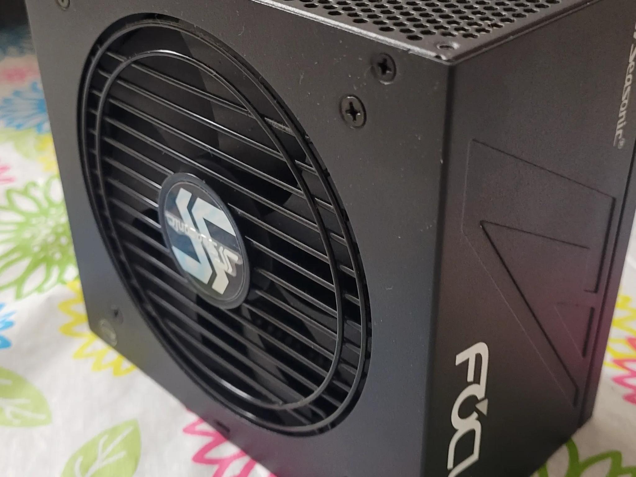 Seasonic FOCUS GX-550, 550W, Full-Modular, Fan Control in Fanless, Silent, and Cooling Mode
