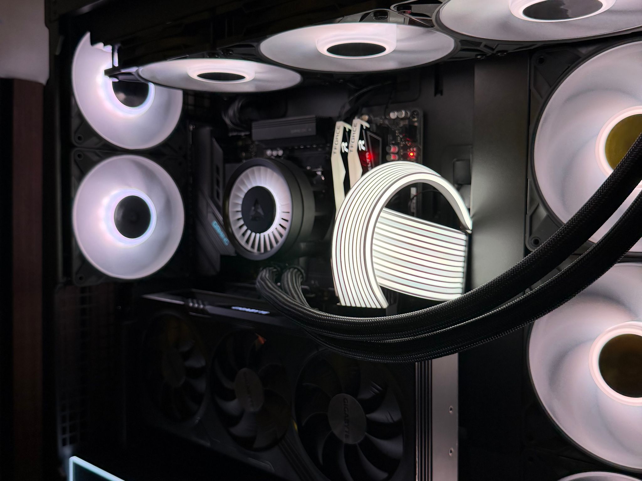 🔥 Gaming PC | Ryzen 5 9600X | RX 7900 GRE | 32GB DDR5 | 1TB SSD