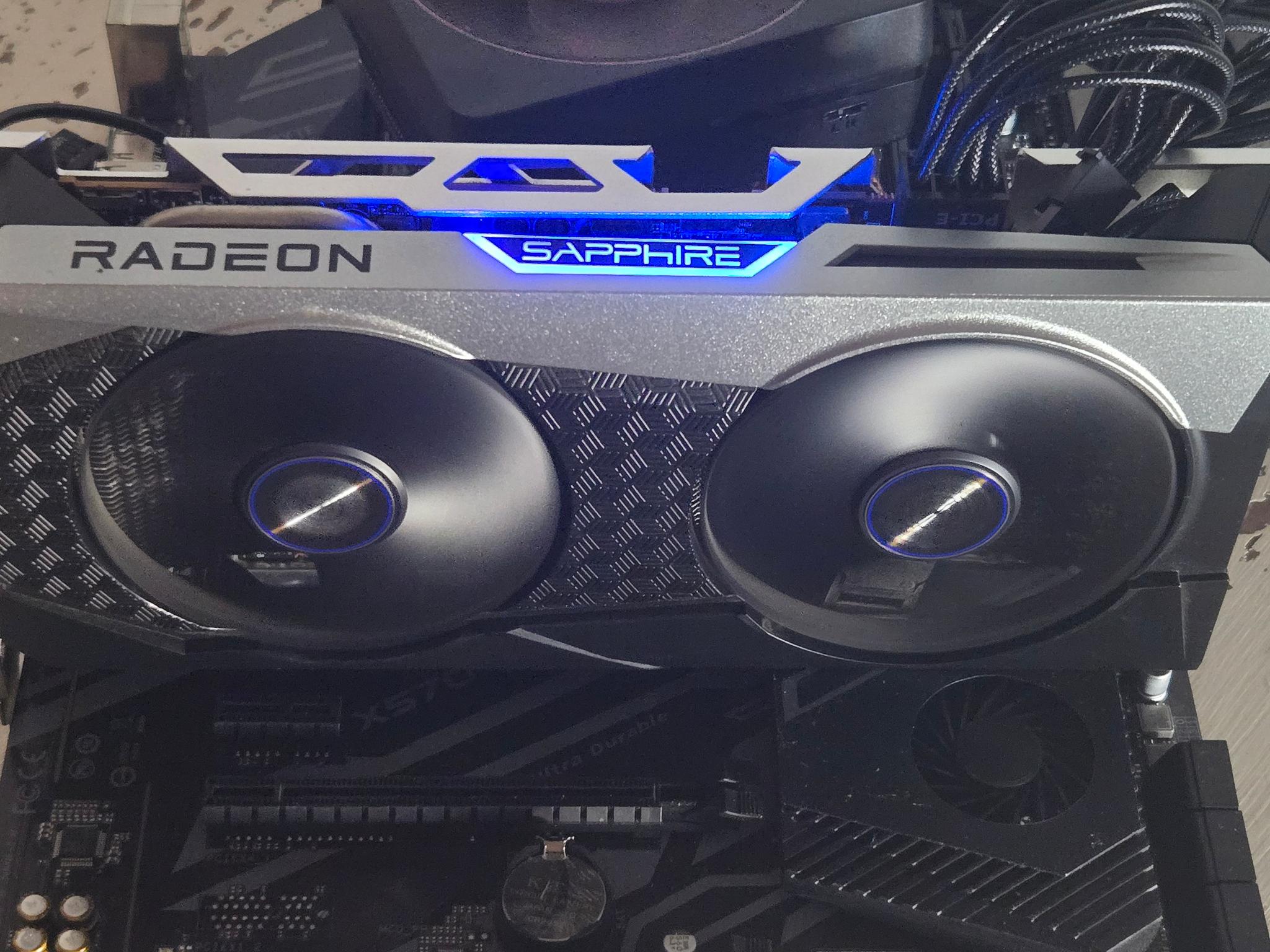 RX 6600 XT | Sapphire Nitro+ | RGB