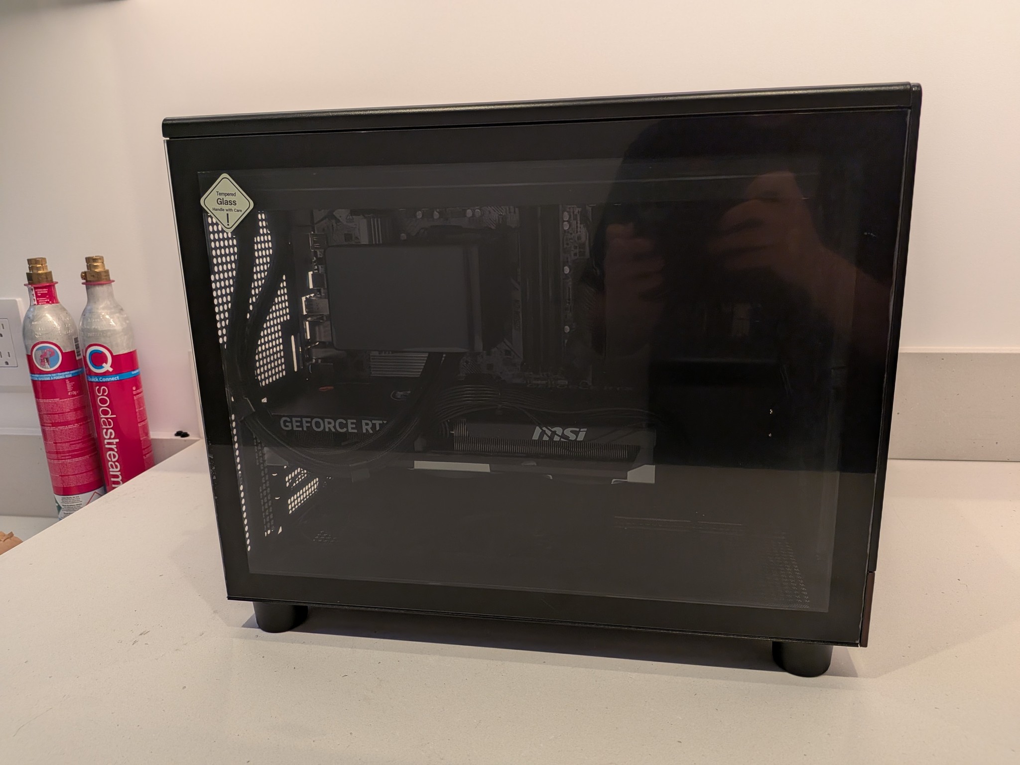 1440p Vision - RTX 5070, Ryzen 7 7700X, 32 GB DDR5 RAM, 2 TB Gen 4 SSD, Liquid Cooled, RGB