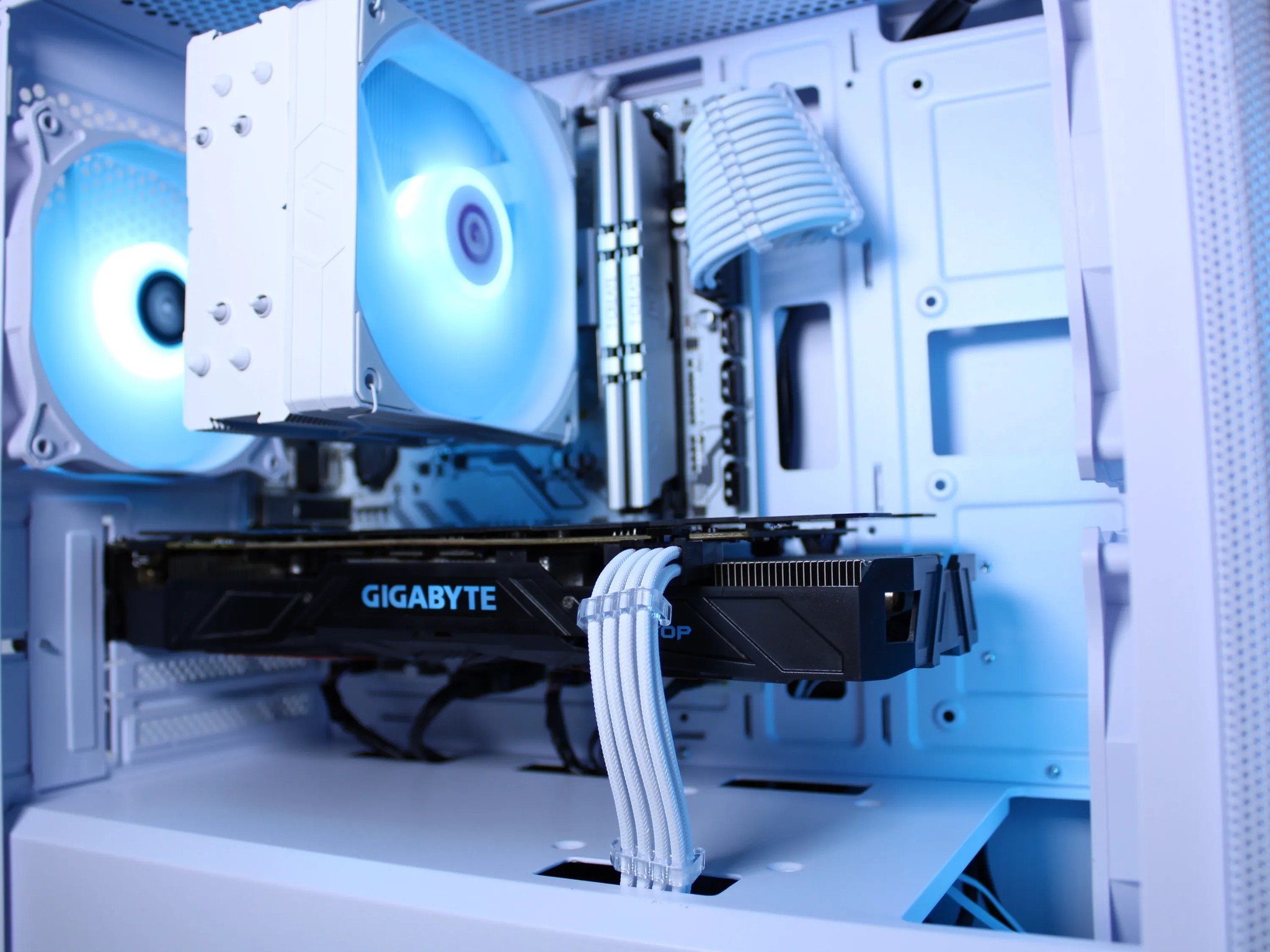 ⚪⚫⚪ Gaming PC! | GTX 1070 TI | Ryzen 5 2600 | 16GB DDR4 Ram | 1TB NVMe | Win 10 Activated | WiFi