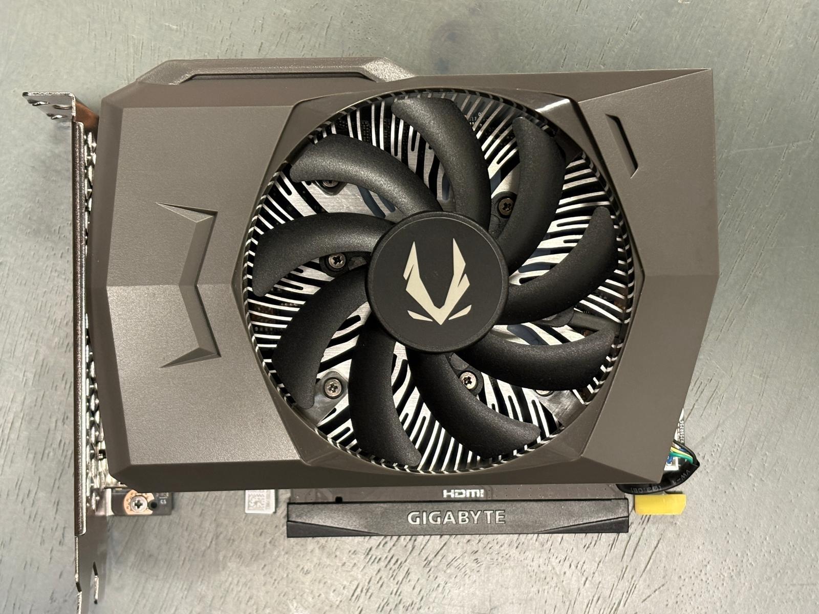 ZOTAC GAMING SOLO GeForce RTX 3050 6GB - Image 1